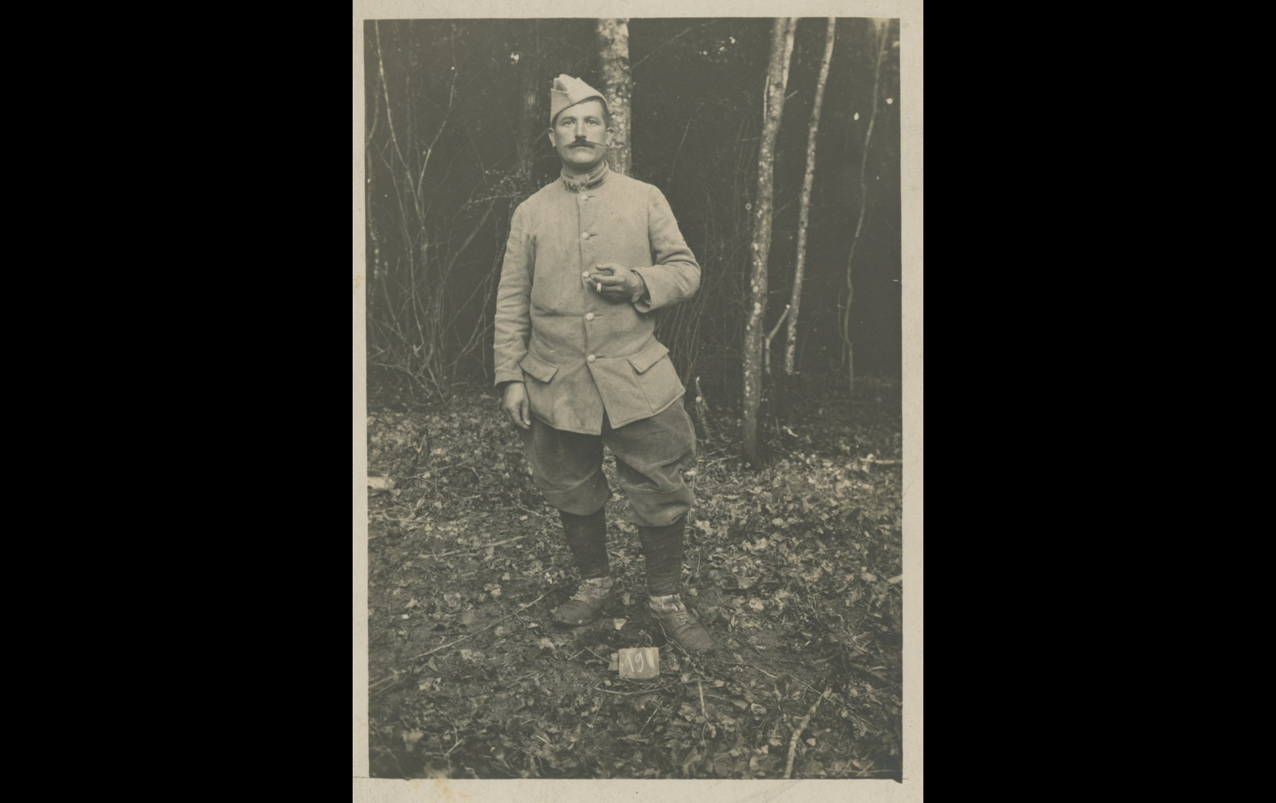 (16.15.A) Portrait of infantryman Justin LACOSTE
Date: July 25th 1916
Location: ?
Unit: 50th Infantry Regiment, 3rd Machine Gun Company
Author: Justin LACOSTE
Present in the photo: 
1. Justin LACOSTE (Mle 1159)
FM:  tinyurl.com/bwfn9kp3 