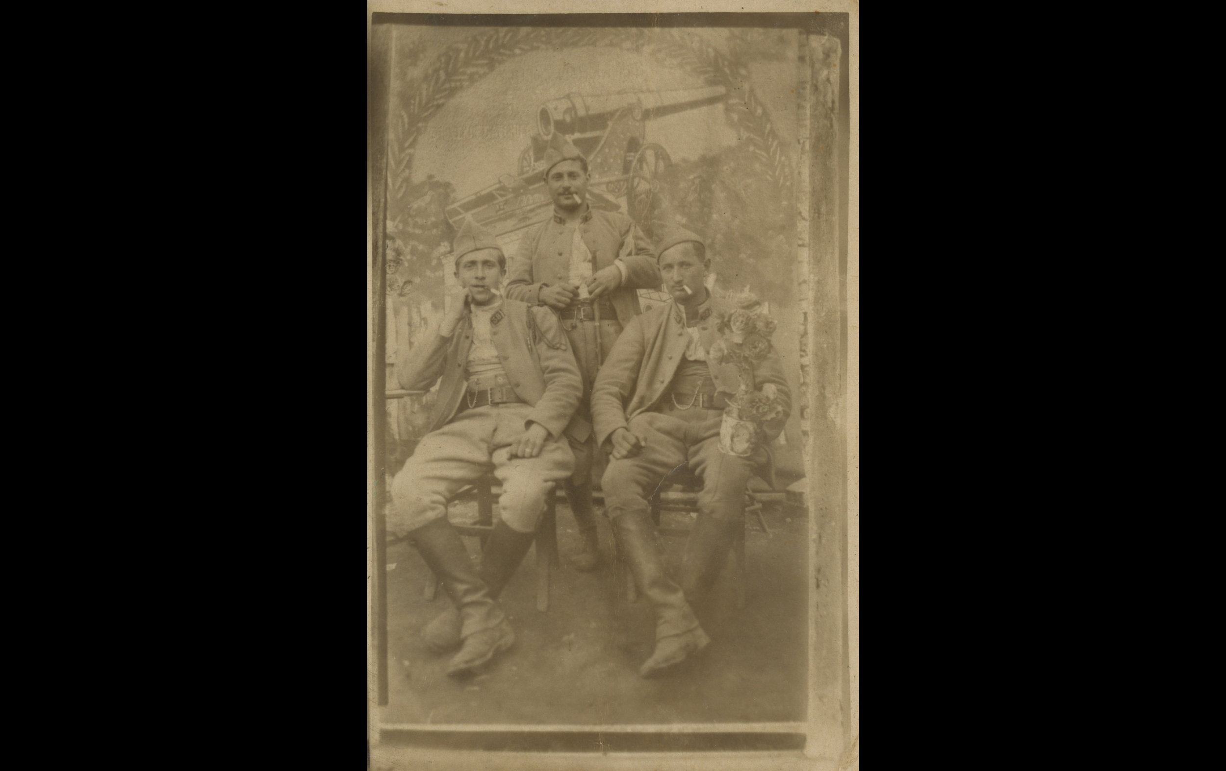 (18.26.A) Photo of three artillerymen of the 38th Artillery Regiment
Date: April 14th 1919
Location: Salonika, Greece
Unit: 38th Artillery Regiment
Author: ?
Present in the photo: ?