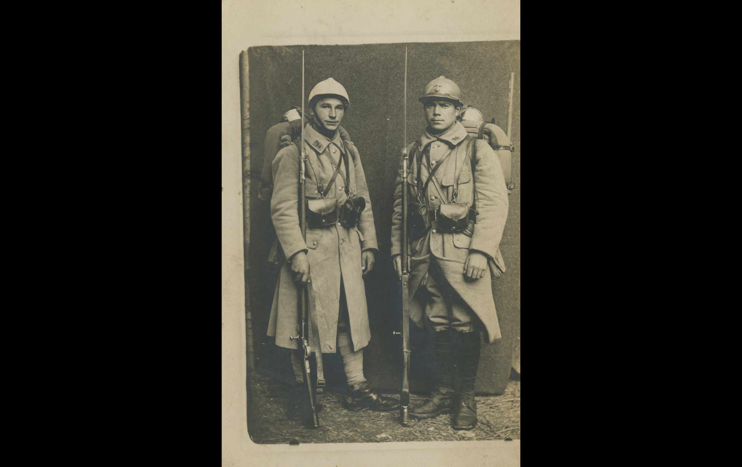 (16.66.A) Photo of two infantrymen of the 94th Infantry Regiment
Date: c.1916
Location: ?
Unit: 94th Infantry Regiment
Author: ?
Present in the photo: ?