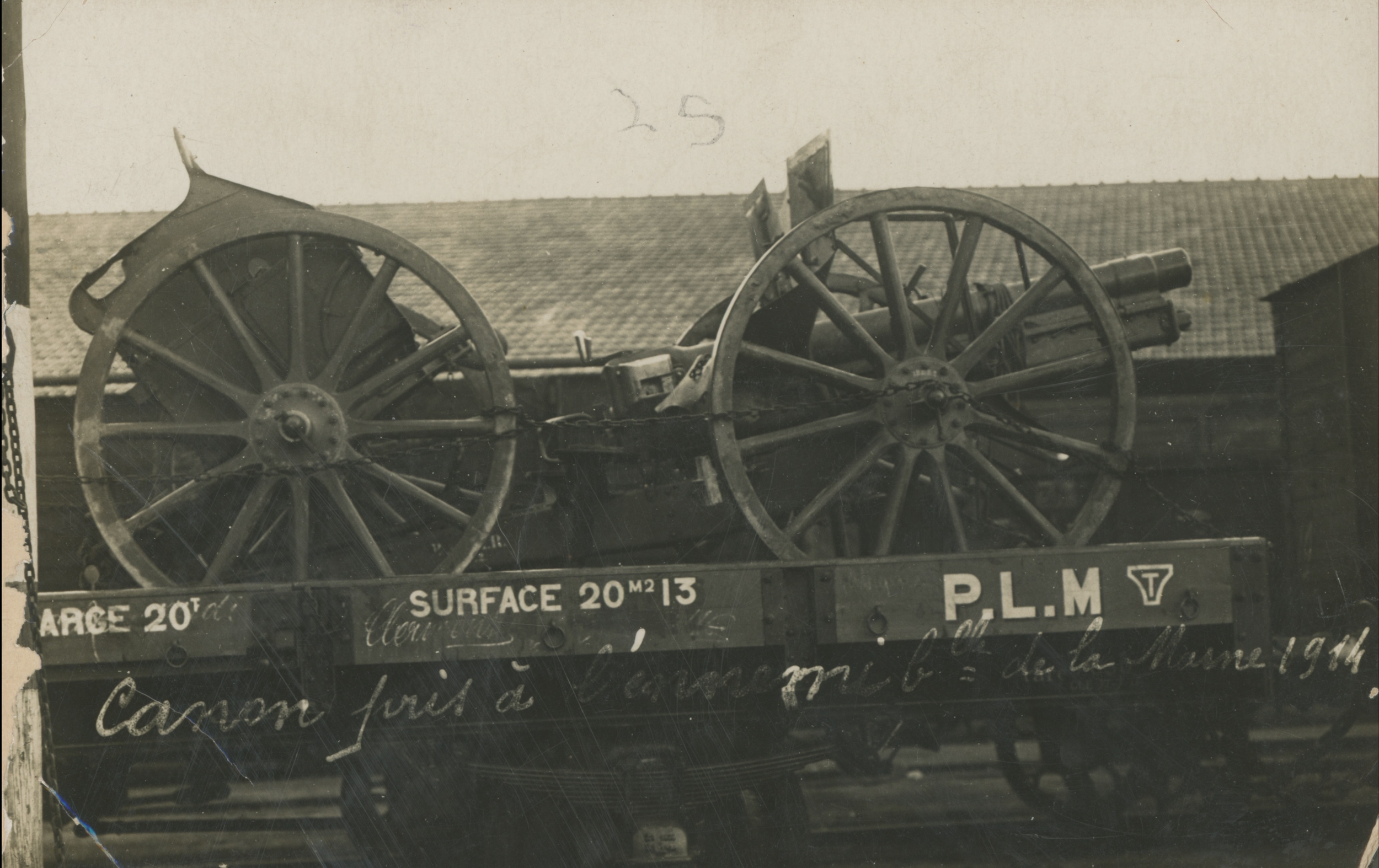 (14.4.A) Photo of captured German cannon at the First Battle of the Marne  
Date: October 12th 1914
Location: Marne, France (51)
Unit: ?
Author: Jean FREYCENET
Present in the photo: 
1. Jean FREYCENET (Mle 1063)
FM:  tinyurl.com/bdds44bw 