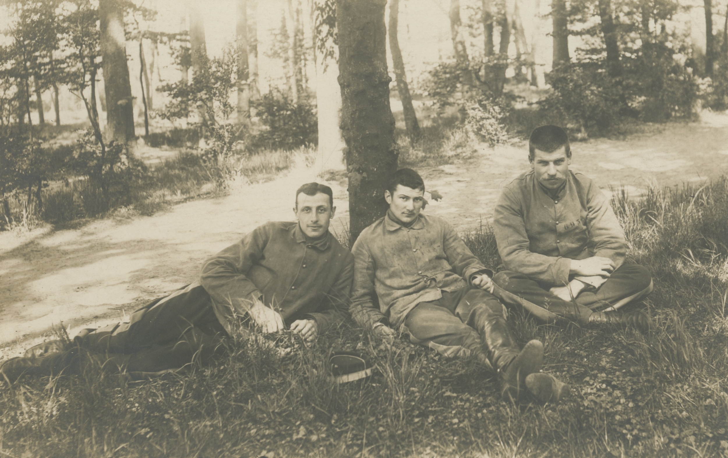 (14.23.A) Photo of three soldiers of the St. Cyr Military School
Date: c.1905
Location: Guer, France (56)
Unit: St. Cyr Military School
Author: Ivan Charles Henri HAMANT
Present in the photo: 
1. Ivan Charles Henri HAMANT (Mle 222)
FM:  tinyurl.com/2