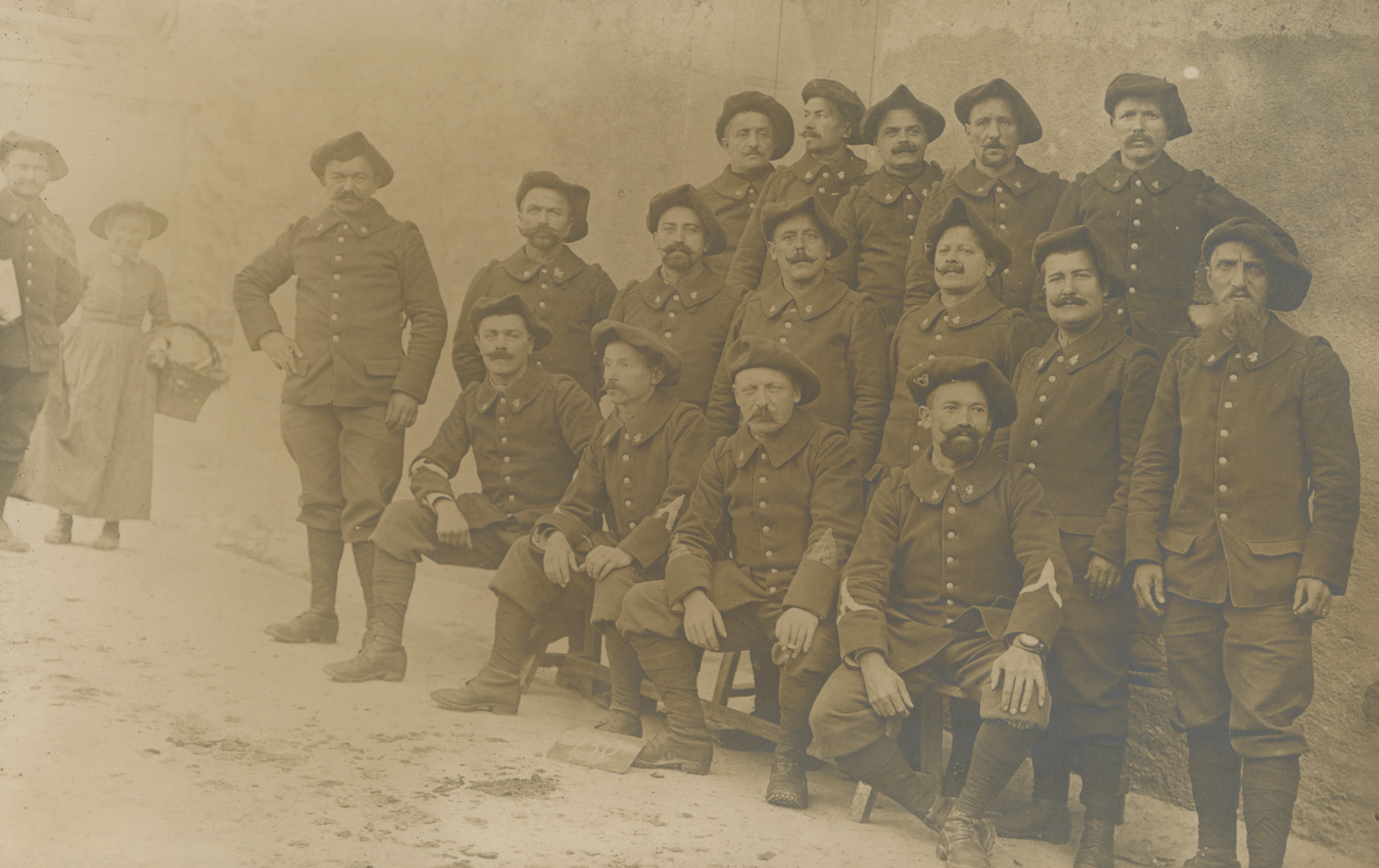 (14.20.3.A) Group photo of chasseurs of the 4th Battalion of Territorial Alpine Chasseurs
Date: September 26th 1914
Location: La Vachette, Val-des-Près, France (05)
Unit: 4th Battalion of Territorial Alpine Chasseurs
Author: Jean Joseph GLOPPE
Presen