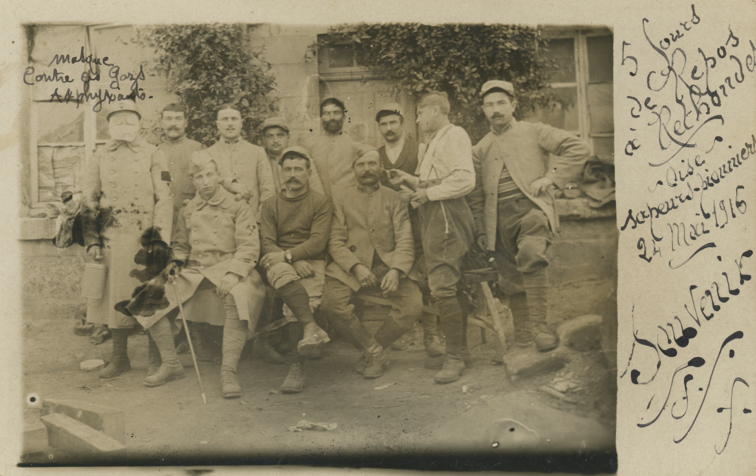 (16.77.A) Group photo of sapper-pioneers
Date: May 1916
Location: Rethondes, France (60)
Unit: ?
Author: ?
Present in the photo: ?