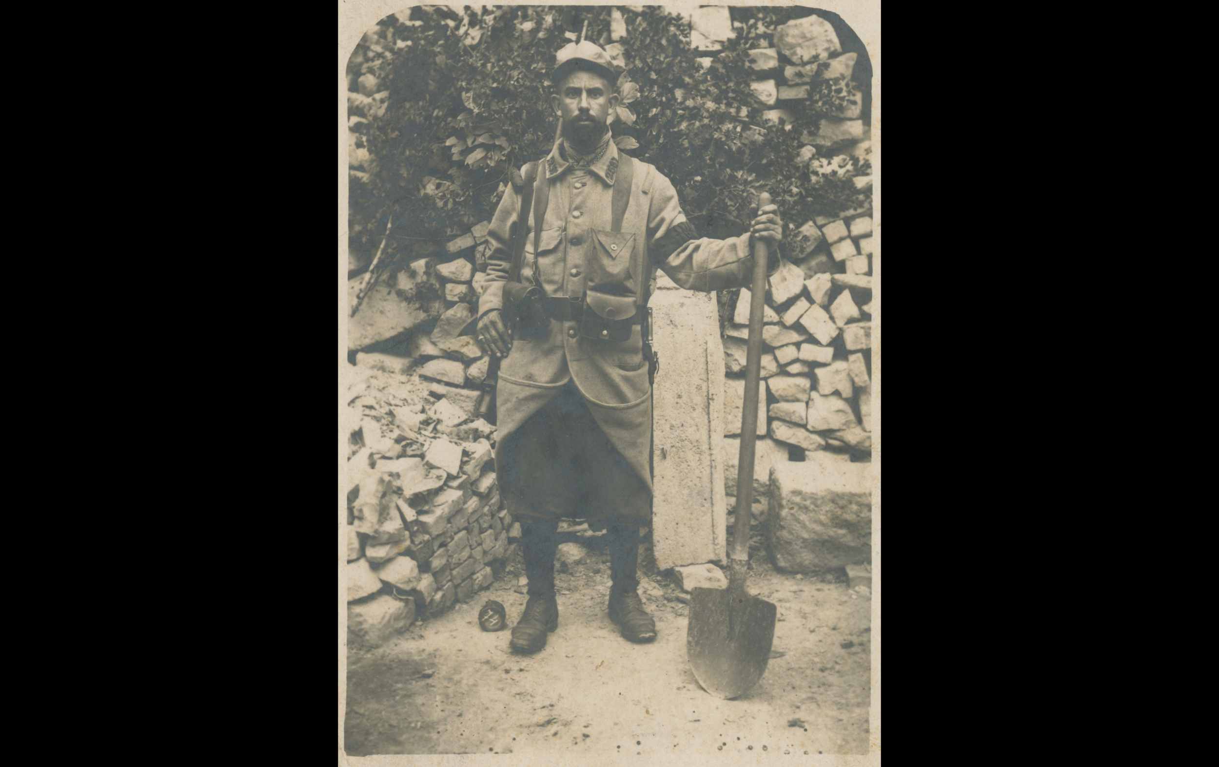 (15.45.A) Portrait of an infantryman of the 258th Infantry Regiment
Date: October 3rd 1915
Location: ?
Unit: 258th Infantry Regiment
Author: ?
Present in the photo: ?