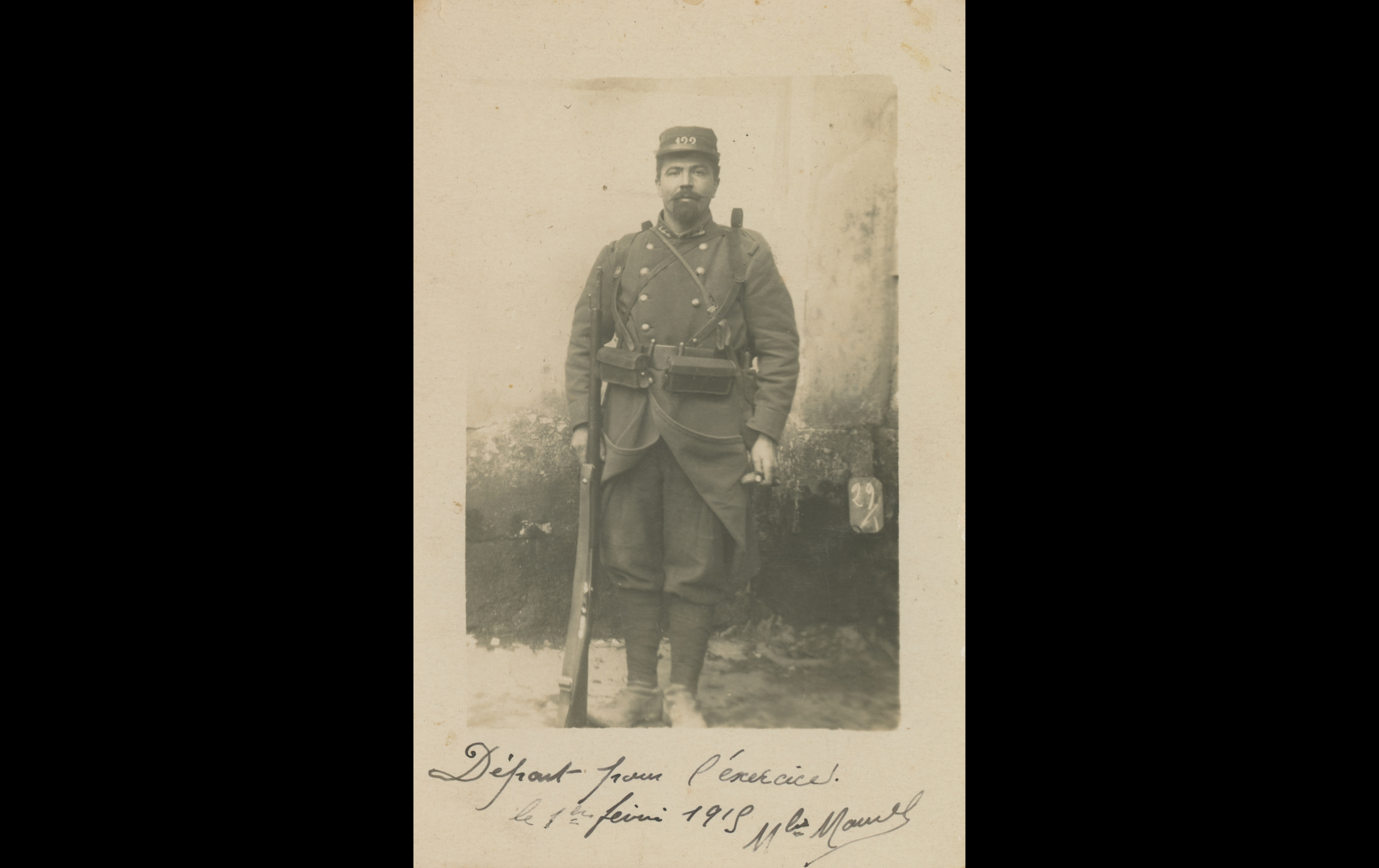 (15.20.A) Portrait of infantryman Marcellin Marius Paulin MAUREL
Date: February 1915
Location: Villeparisis, France (77)
Unit: 122nd Territorial Infantry Regiment
Author: Marcellin Marius Paulin MAUREL
Present in the photo: 
1. Marcellin Marius Pauli