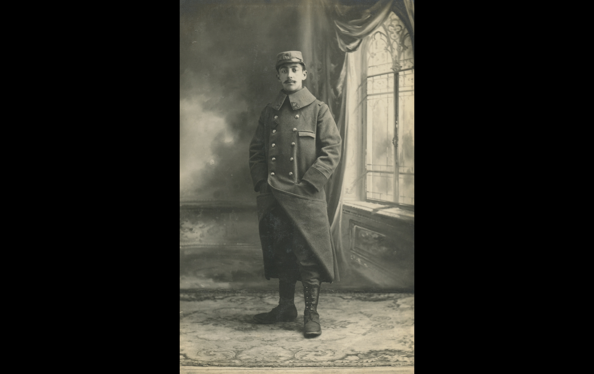 (14.25.A) Portrait of an infantryman of the 47th Infantry Regiment
Date: c.1914 - 1915
Location: Studio
Unit: 47th Infantry Regiment
Author: ?
Present in the photo: ?