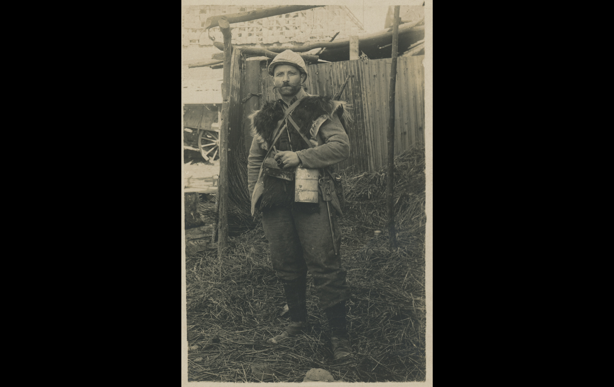 (16.1.A) Portrait of engineer Adolphe SCHAEFFER
Date: March 19th 1916
Location: ?
Unit: 1st Génie Regiment
Author: Adolphe SCHAEFFER
Present in the photo: 
1. Adolphe SCHAEFFER (Mle 940) MPLF 7.4.1918 ✝
FM:  tinyurl.com/kh9af32f 