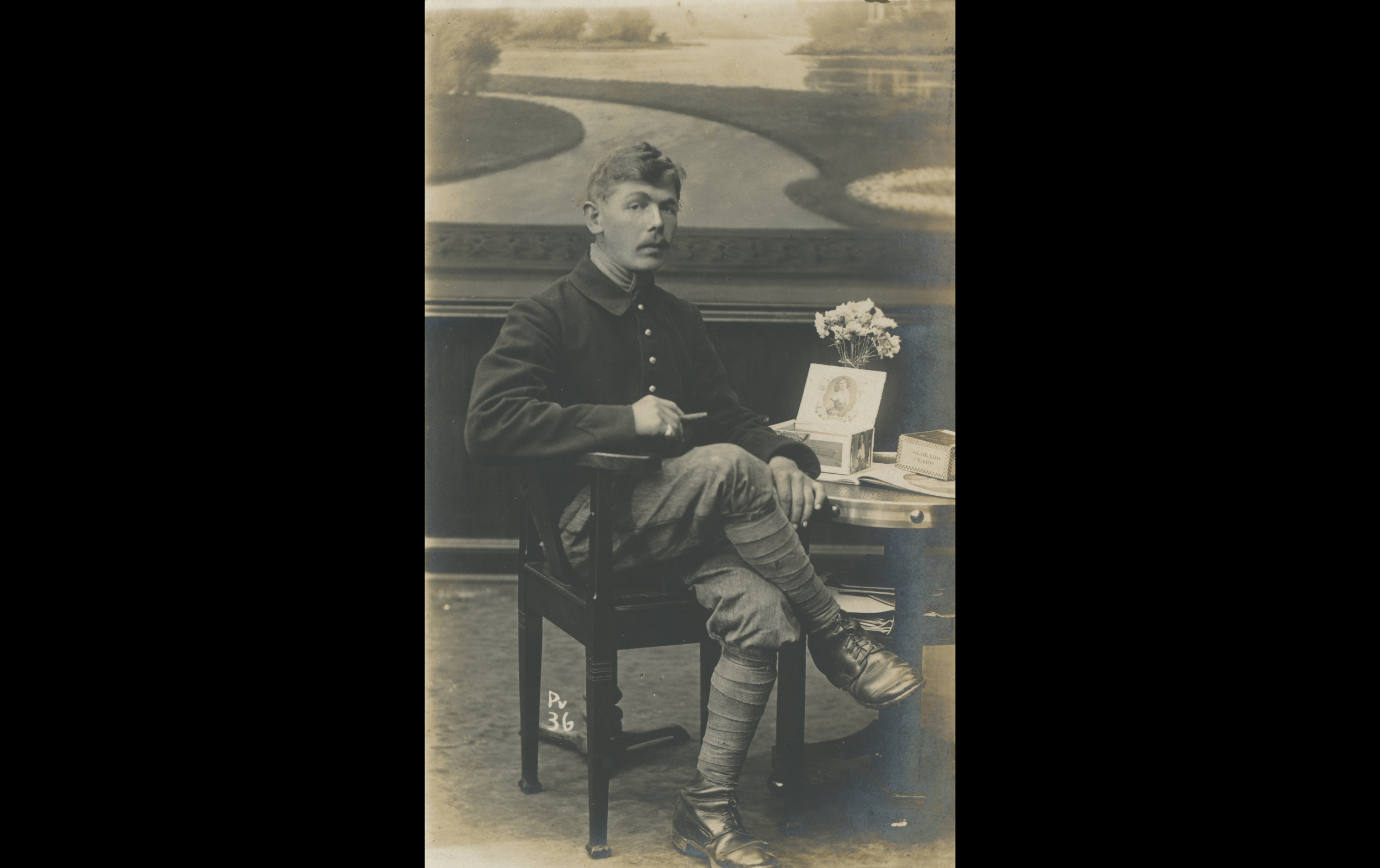(POW.24.A) Portrait of prisoner Georges Léon LEFEBVRE
Interned: (FR)
Date: July 2nd 1916
Location: Münster, Germany
Unit: 412th Infantry Regiment
Author: Georges Léon LEFEBVRE
Present in the photo: 
1. Georges Léon LEFEBVRE (Mle 3295)
FM:  tinyurl.co