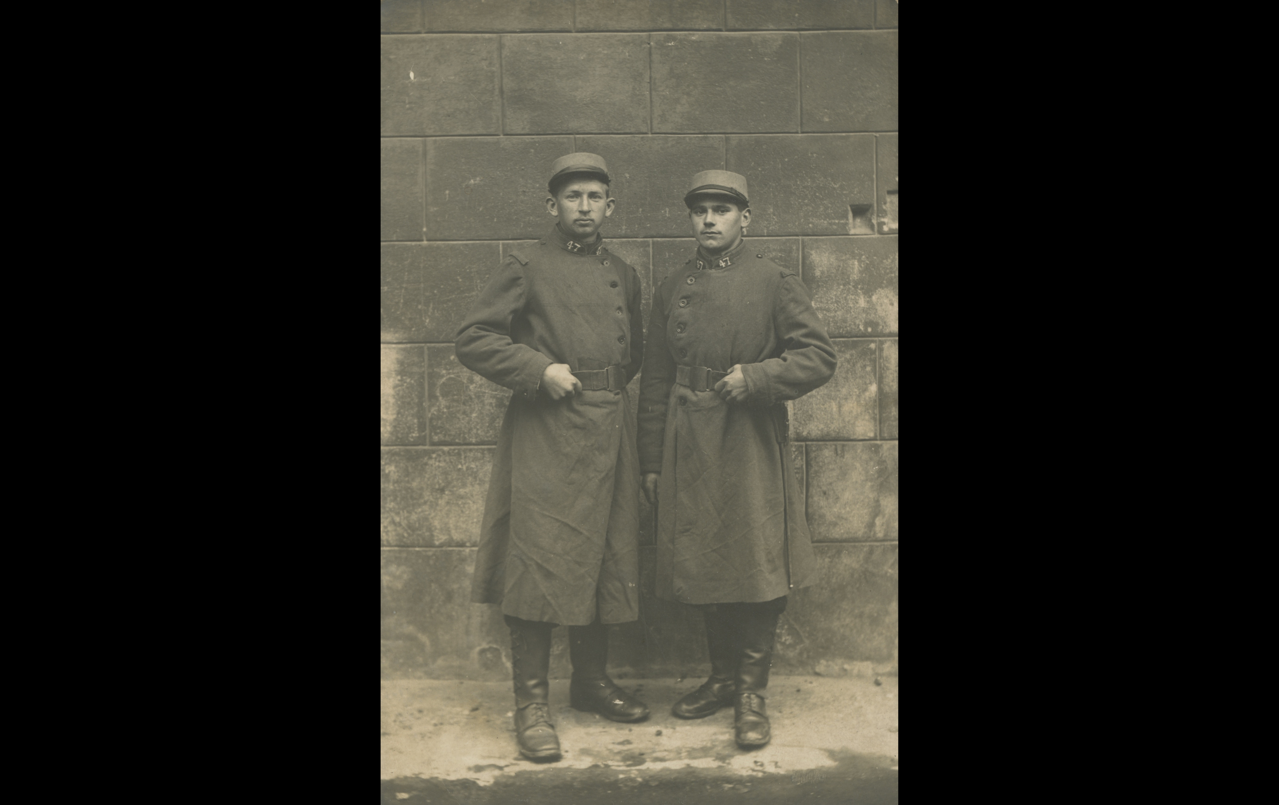 (18.28.A) Photo of two infantrymen of the 47th Infantry Regiment
Date: May 13th 1918
Location: Saint-Malo, France (35)
Unit: 47th Infantry Regiment
Author: ?
Present in the photo: ?