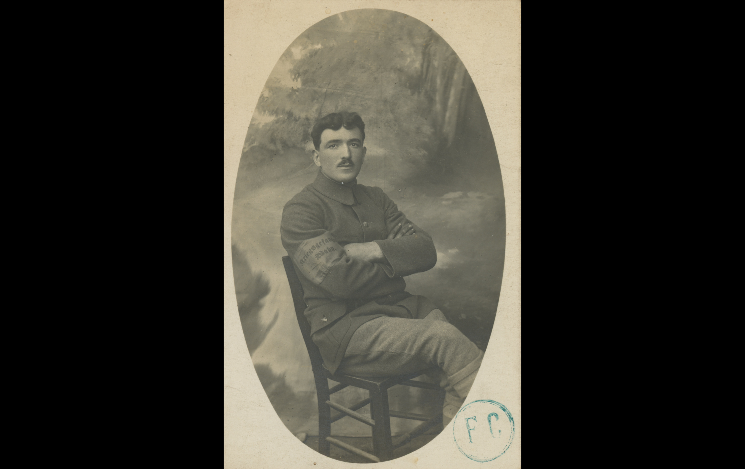 (POW.15.A) Portrait of a French prisoner 
Date: ?
Location: Studio (Köln, Germany)
Unit: ?
Author: ?
Present in the photo: ?