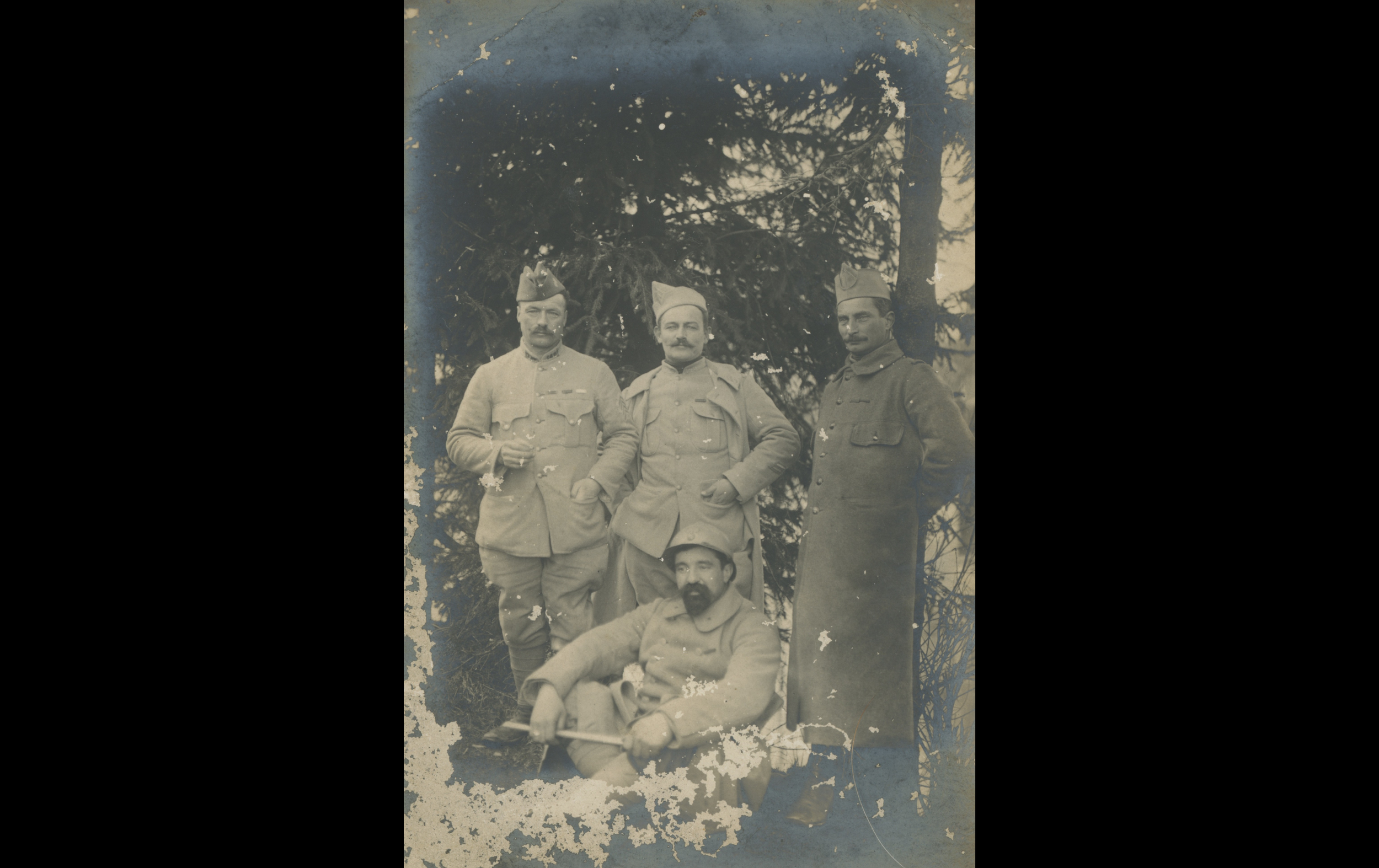 (17.13.1.A) Group photo of pioneers of the 129th Infantry Regiment
Date: March 25th 1917
Location: ?
Unit: 129th Infantry Regiment
Author: Georges Louis Marie BELLENCONTRE
Present in the photo: 
1. Jules Antoine VELANDE (Mle 1002)
FM:  tinyurl.com/mr