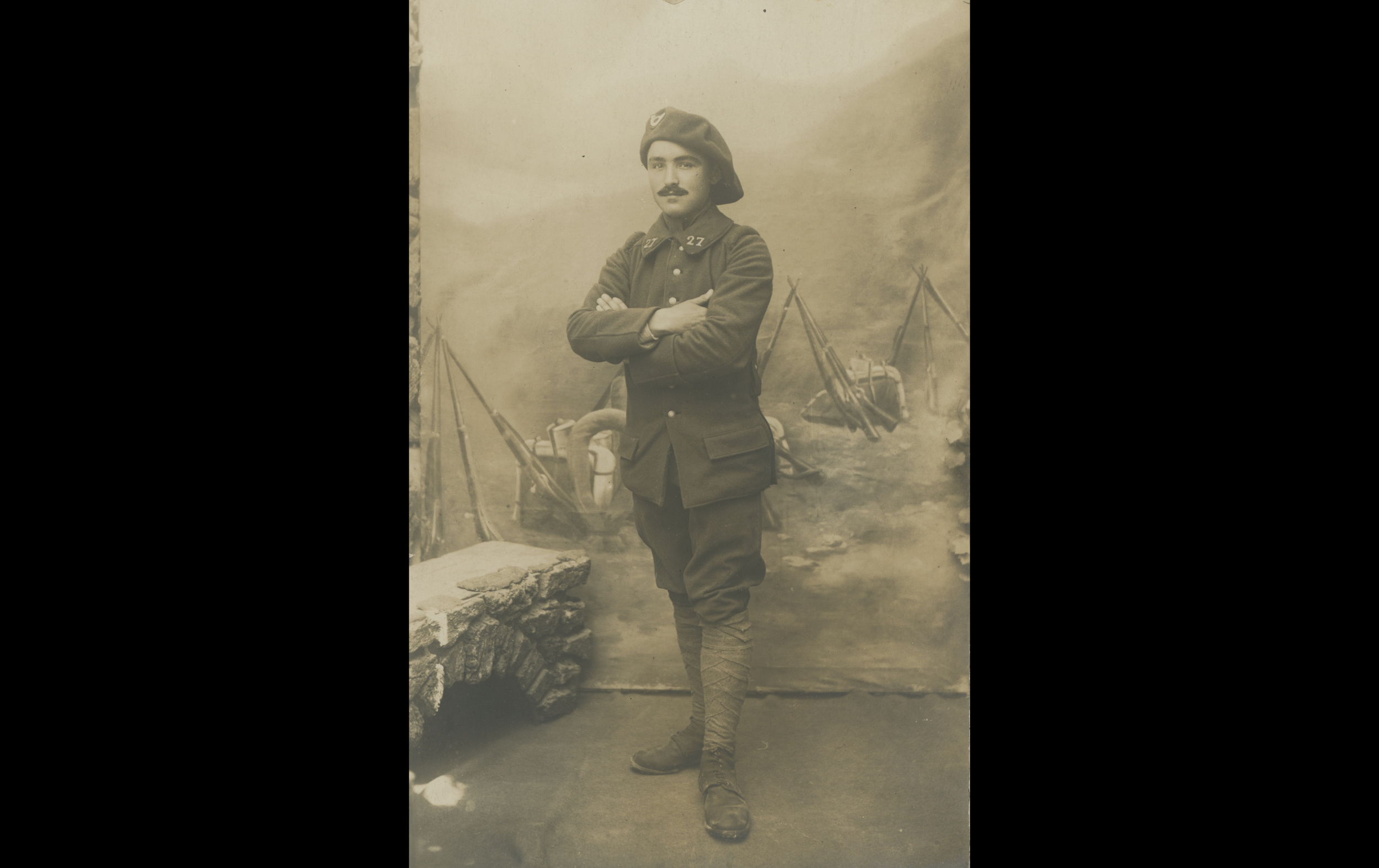 (15.66.A) Portrait of chasseur Eugène Marie BURLAZ
Date: August 20th 1915
Location: Studio (Menton, France (06))
Unit: 27th Battalion of Chasseurs à Pied
Author: Eugène Marie BURLAZ
Present in the photo:
1. Eugène Marie BURLAZ (Mle 2631)
FM:  tinyurl