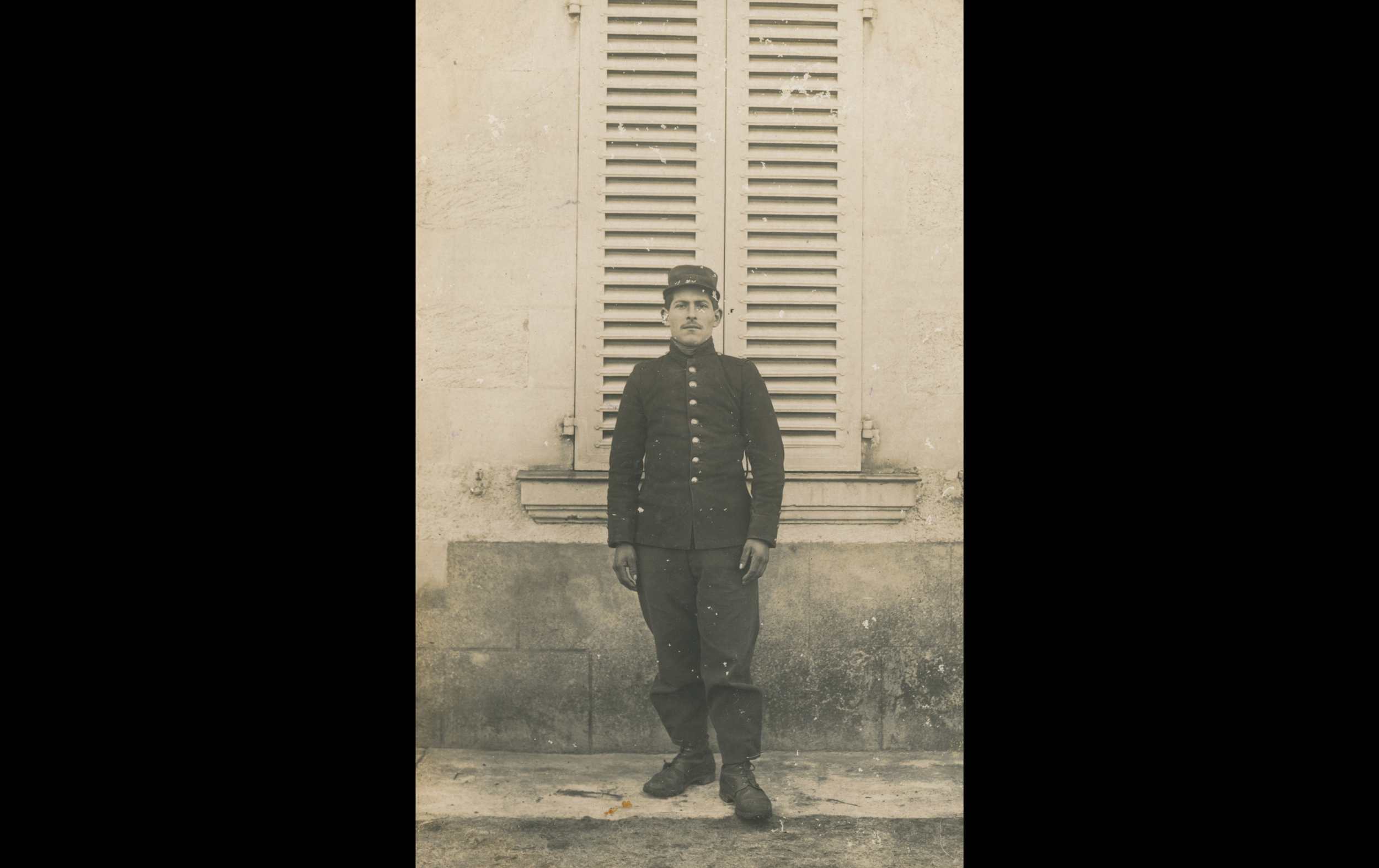 (15.28.A) Portrait of infantryman Auguste Henri HILLAIRET
Date: c.1915
Location: ?
Unit: 411th Infantry Regiment
Author: Auguste Henri HILLAIRET
Present in the photo: 
1. Auguste Henri HILLAIRET (Mle 2272)
FM:  tinyurl.com/4k67yhx7 