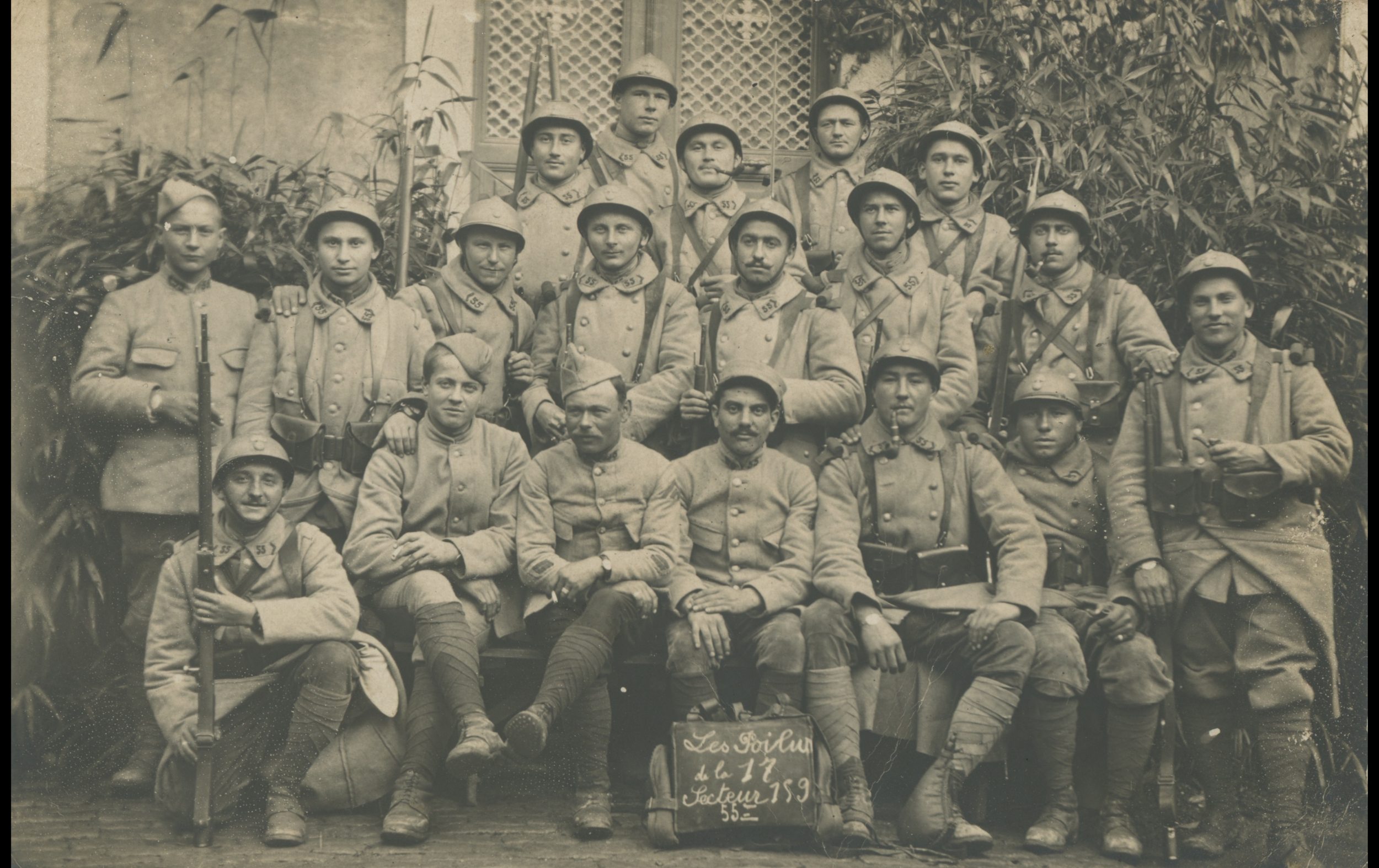 (16.19.A) Group photo of young infantrymen of the 55th Infantry Regiment
Date: October 1916
Location: ?
Unit: 55th Infantry Regiment
Author: ?
Present in the photo: ?