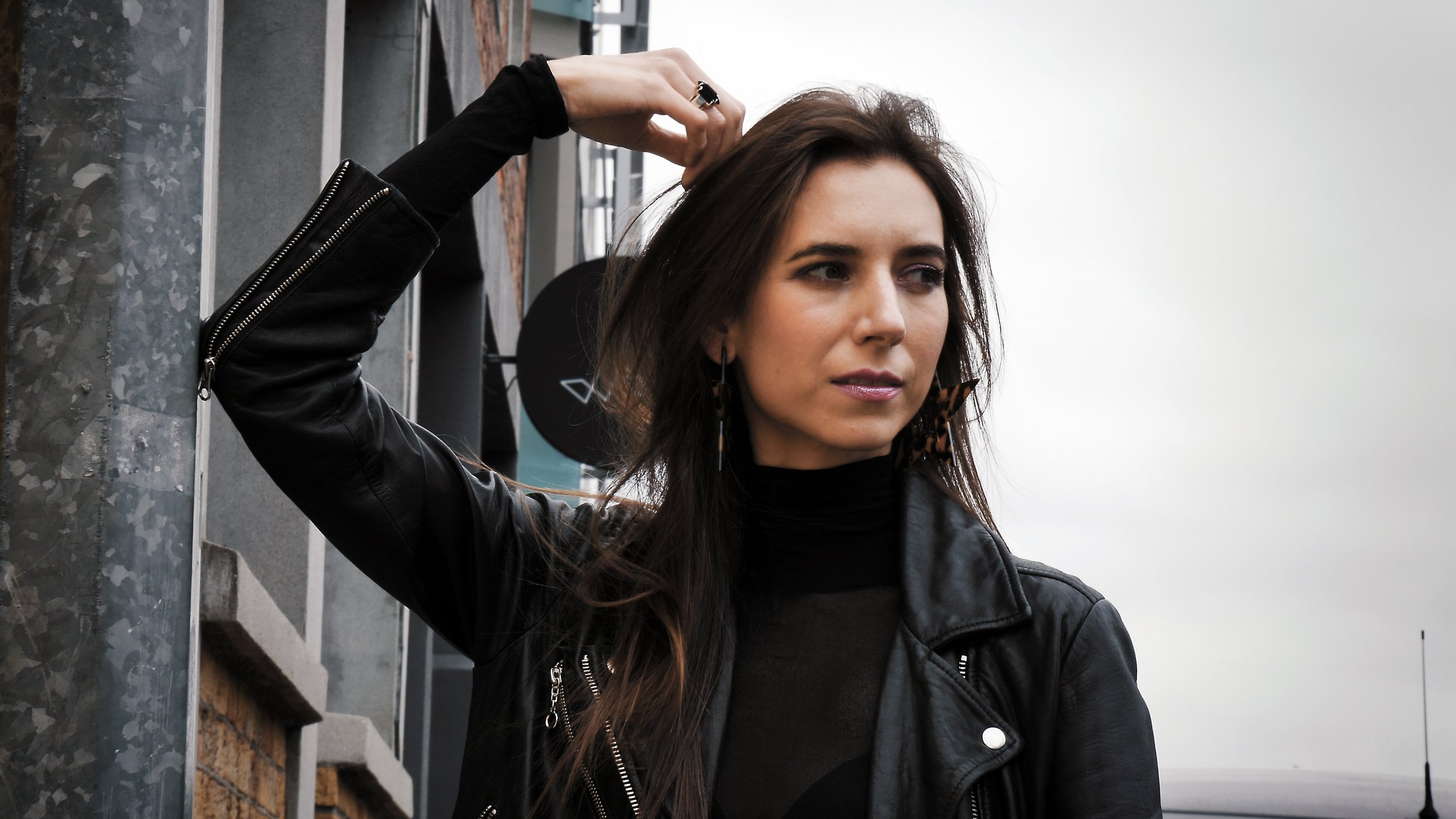 What are the benefits of short fashion videos for fashion brands?