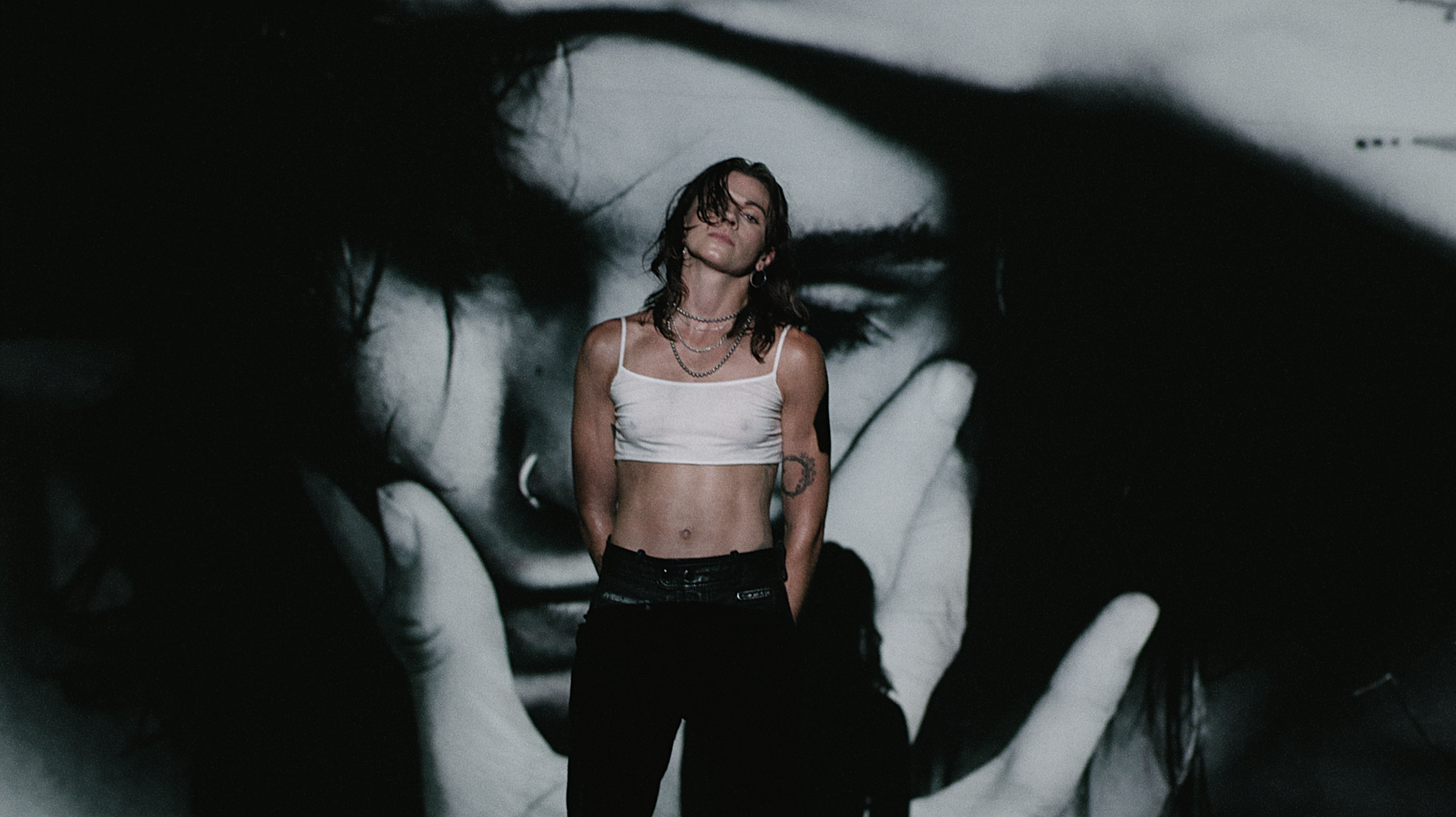 PVRIS_MONSTER29.png