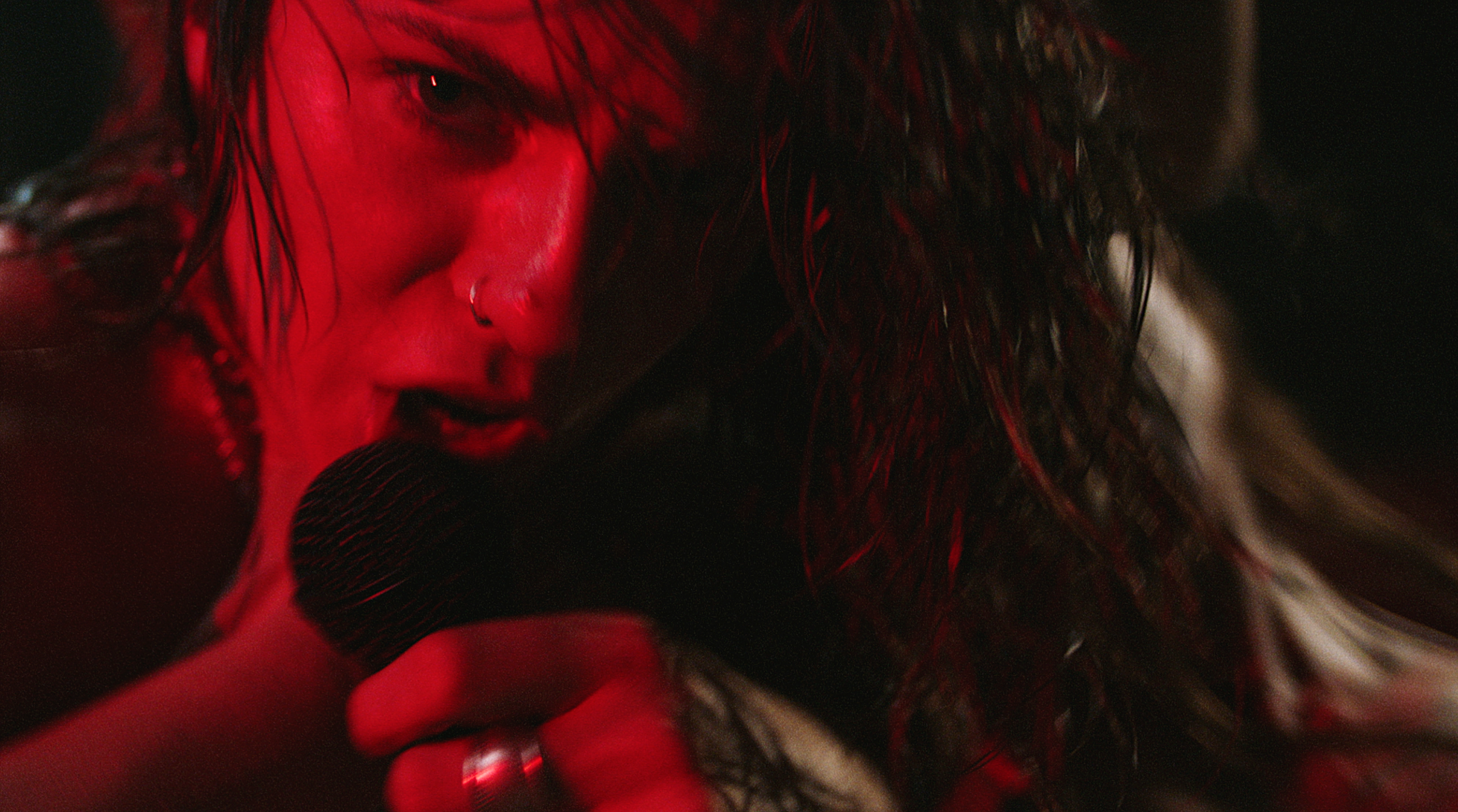 PVRIS_MONSTER37.png