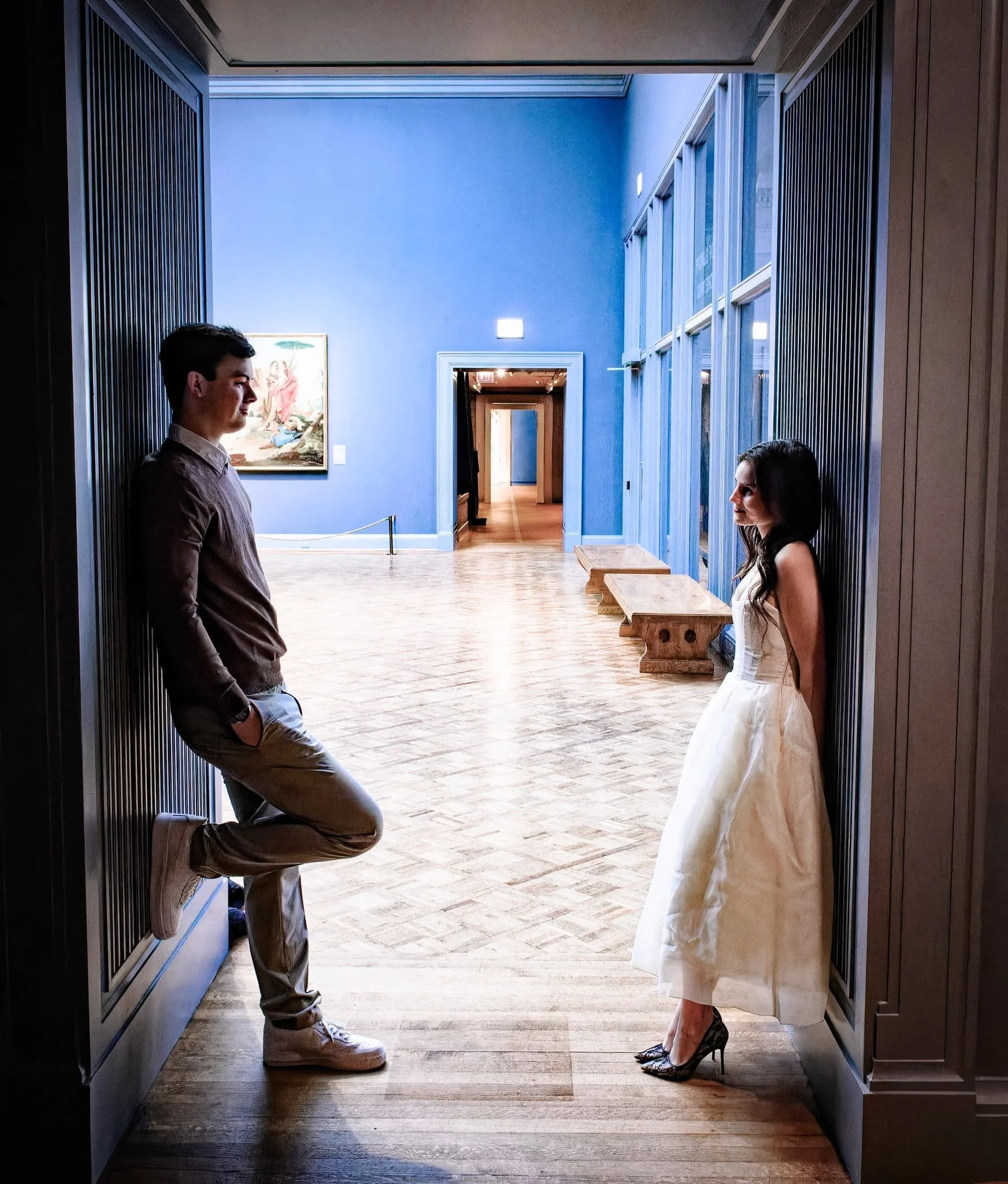 A picture-perfect engagement deserves an artistic setting! 💍❤️ Freshly engaged and surrounded by the timeless beauty of the Art Institute of Chicago, this couple shares a quiet, romantic moment in one of Chicago's most iconic cultural landmarks. The