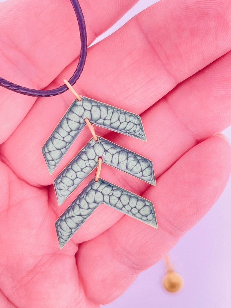 https://i.etsystatic.com/20348765/r/il/c7a307/3832345373/il_fullxfull.3832345373_ly7t.jpg