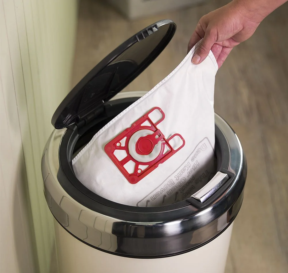 03-henry-allergy-160-hepaflo-bag-change.jpg