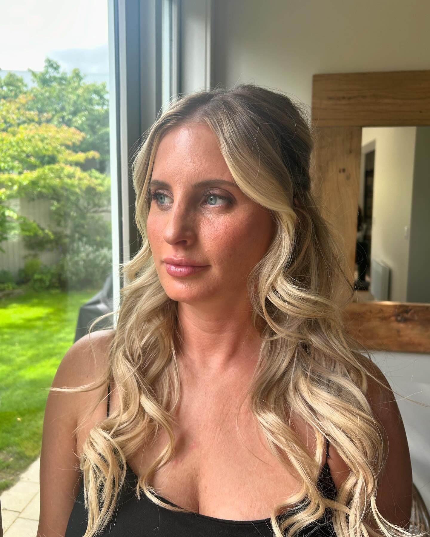 Beautiful bridesmaid from the weekend 🥰

Hair and makeup by me 

#nzmakeupartist #bridalhairandmakeup #weddingmakeup #bridalhair #bridalmakeup #queenstownwedding #queenstownmakeupartist #wanakamakeupartist #glowyskin #naturalmakeup #naturalweddingma