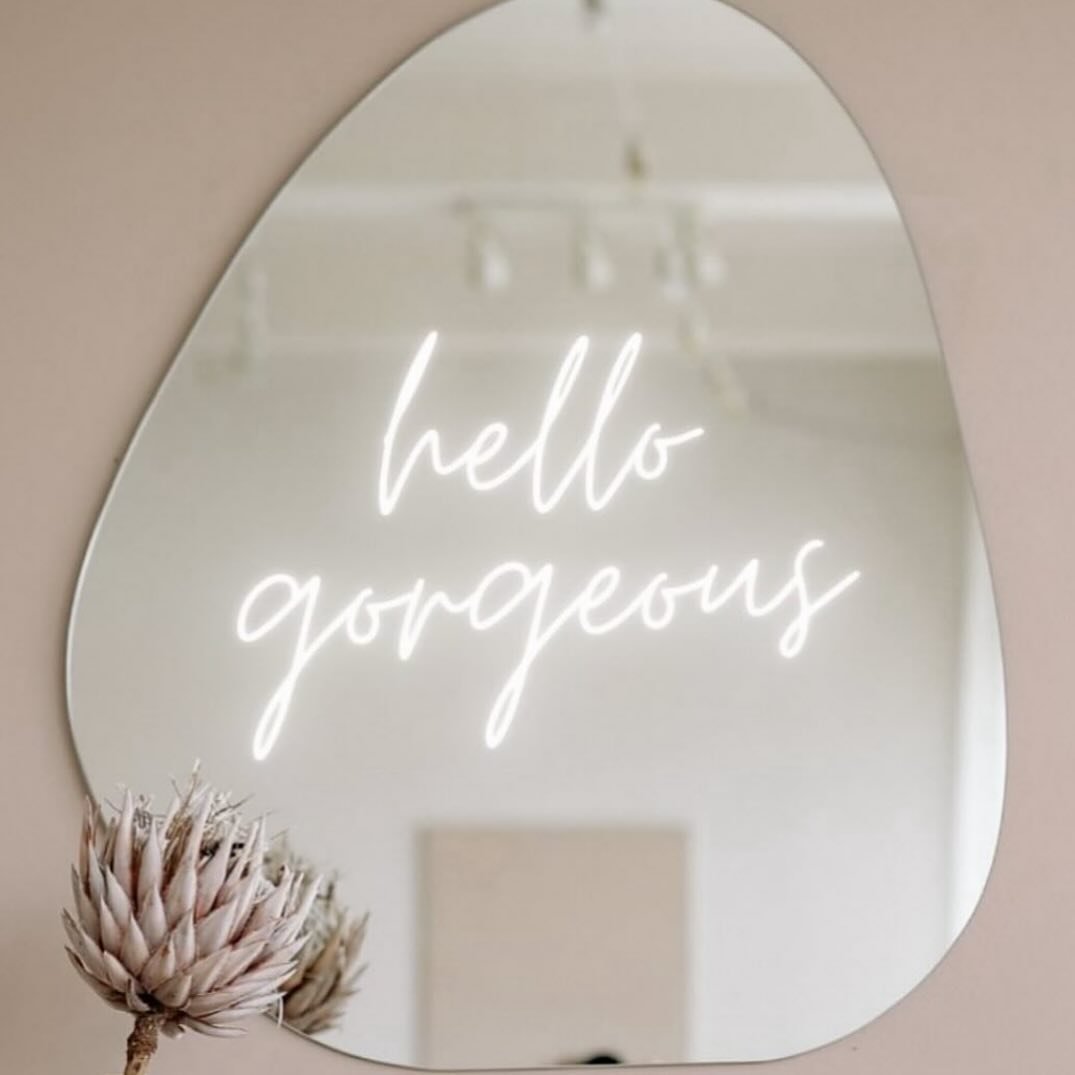 Hello gorgeous 😻 thanks for the follow. I appreciate it X

#nzmakeupartist #bridalhairandmakeup #weddingmakeup #bridalhair #bridalmakeup #queenstownwedding #queenstownmakeupartist #wanakamakeupartist #glowyskin #naturalmakeup #naturalweddingmakeup #