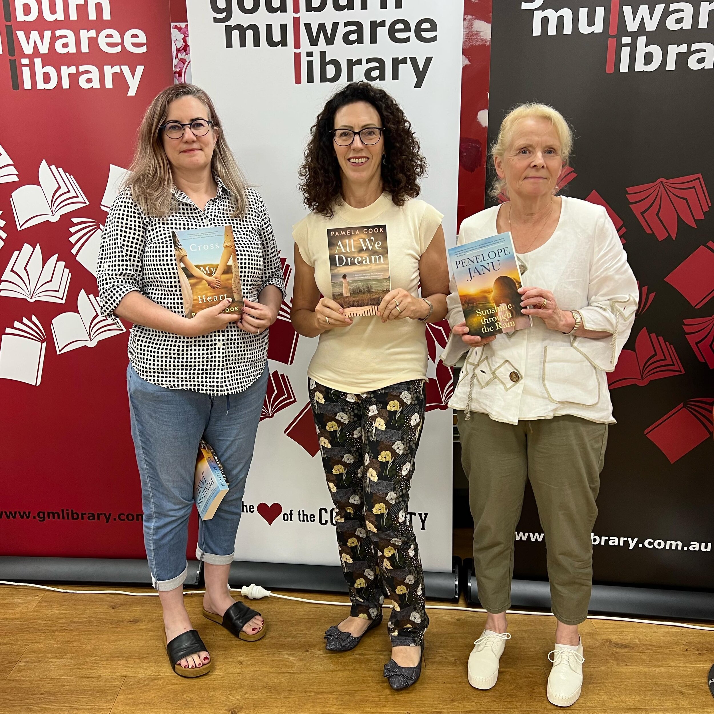 A fabulous workshop and book talk at @goulburnlibrary with writing buddy and friend @penelopejanuwriter 💕

Huge thanks to Monique and library staff for hosting us and to all the lovely readers and writers who attended. And to Jo from theyassbookstor