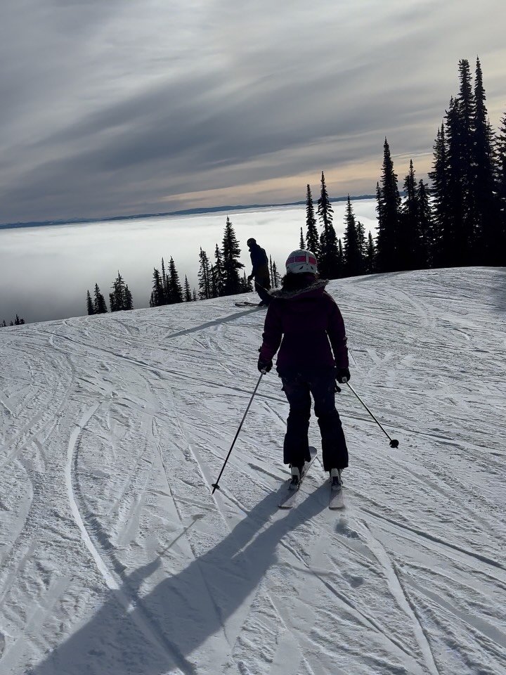 How the first run started &hellip; and ended 😂

#skilife #silverstar #stillskiing #skiholiday