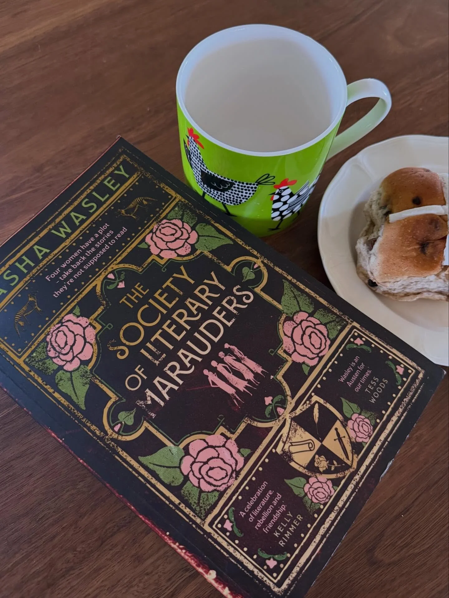 Loving The Society of Literary Marauders by @sashawasley_author 📖 and looking forward to chatting to Sasha about it this Thursday at @harryhartog.mosman 🎉

What&rsquo;s on your reading list this weekend?

#easterreading #bookstoread #aussieauthorap