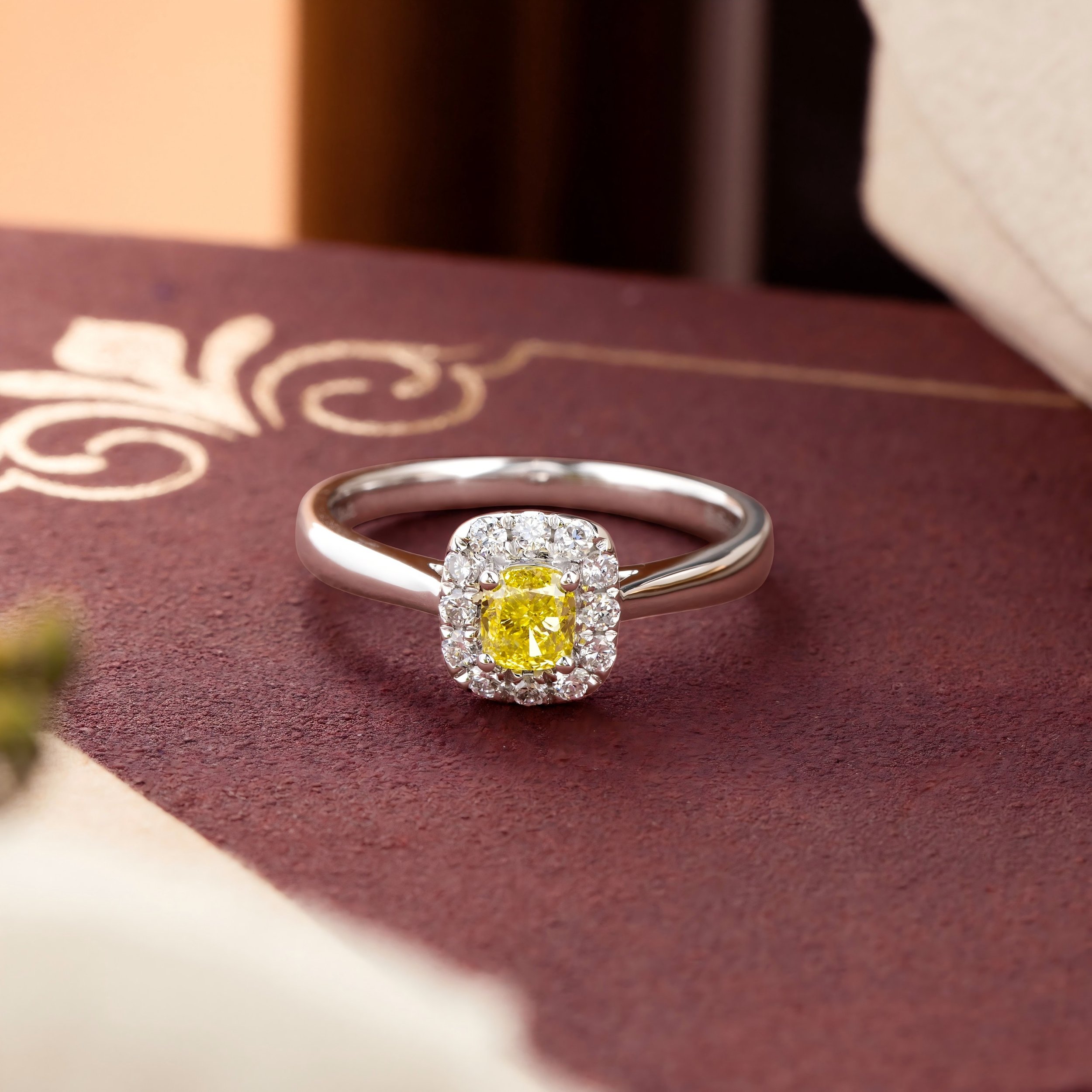 Bague en Diamant Commémorative -- R2124