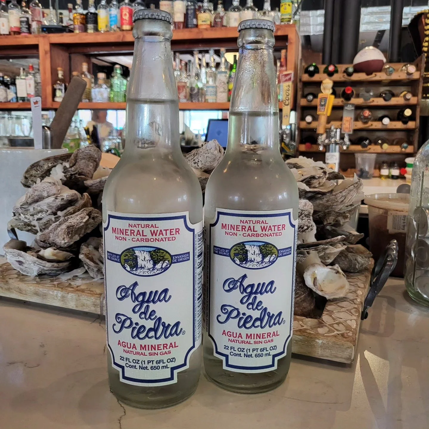 Lemon wedge not cutting it 🍋? Get an interesting still option to introduce this week. We've got range! 

#houstonwater 
#minerals 
#mineralwater