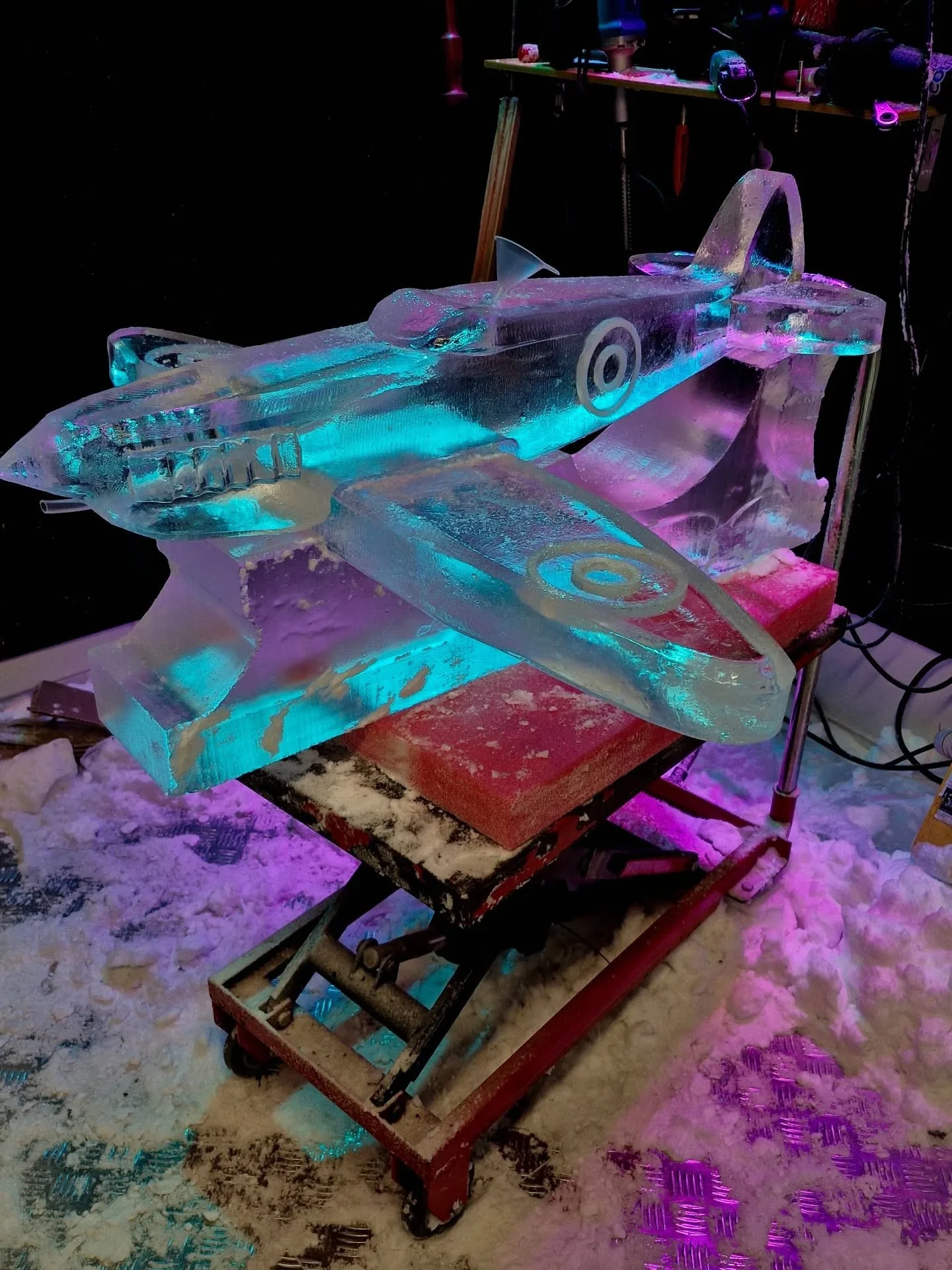 It's #HOTAF luckily we have a big ol freezer.. here's a #spitfire #iceluge from today. Why not cool down this summer with an ice luge from coldrush ice art.. (imagine that in an annoying advert voice idk)... Ok beer now. 

#icesculptures #vodkaicelug
