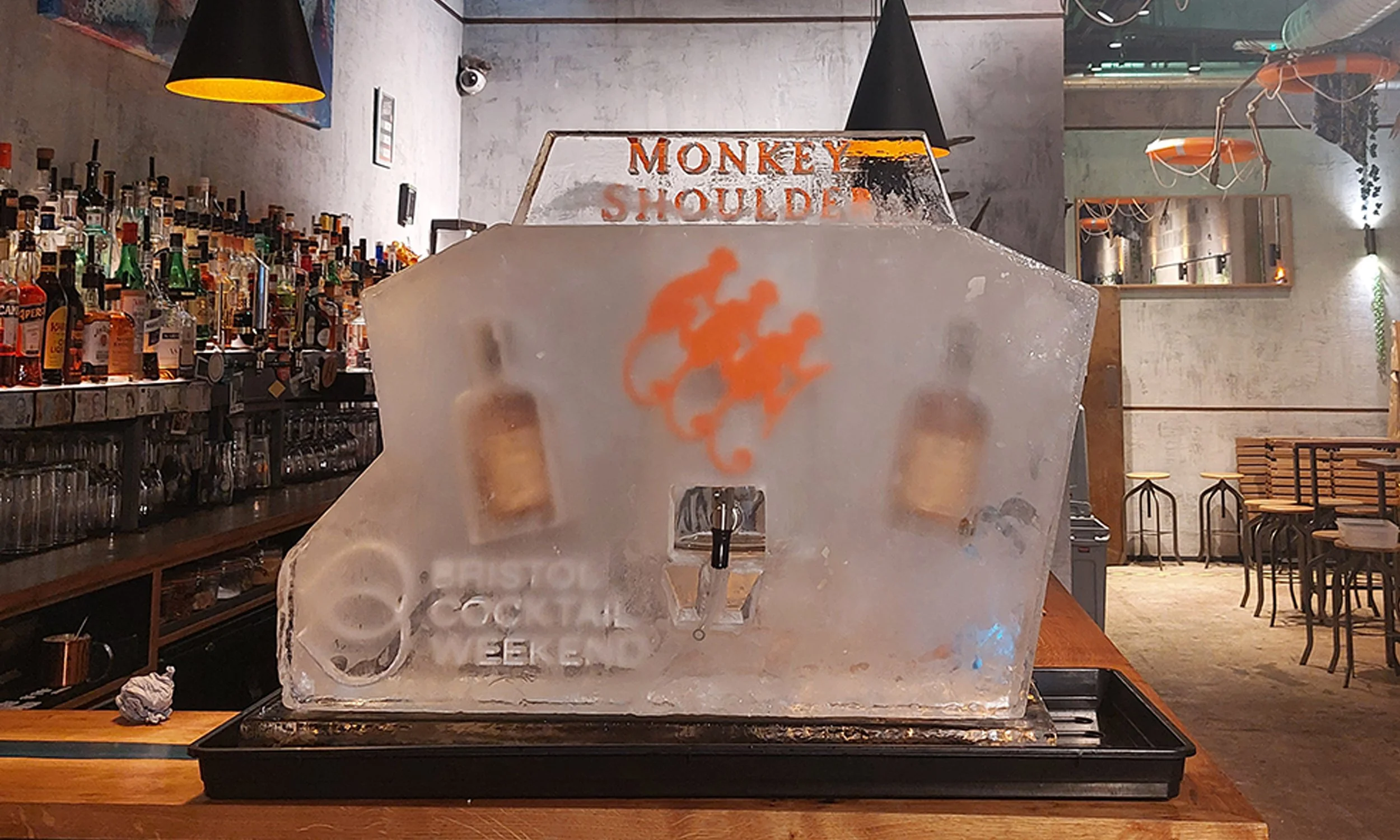 Monkey shoulder cocktail mixer/dispenser 