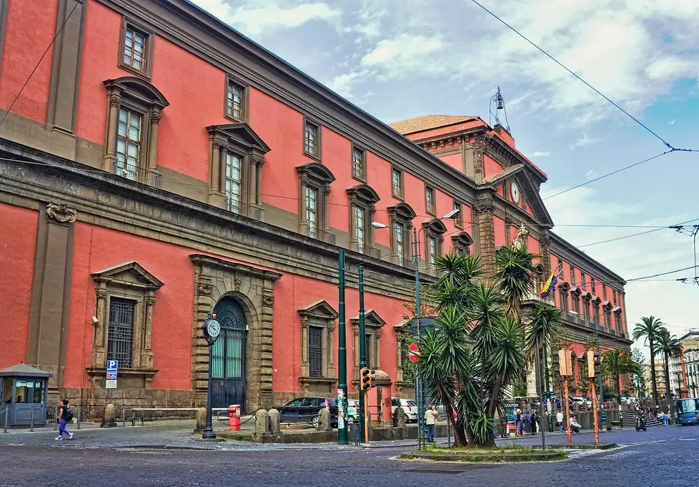 museum archeology-naples.webp