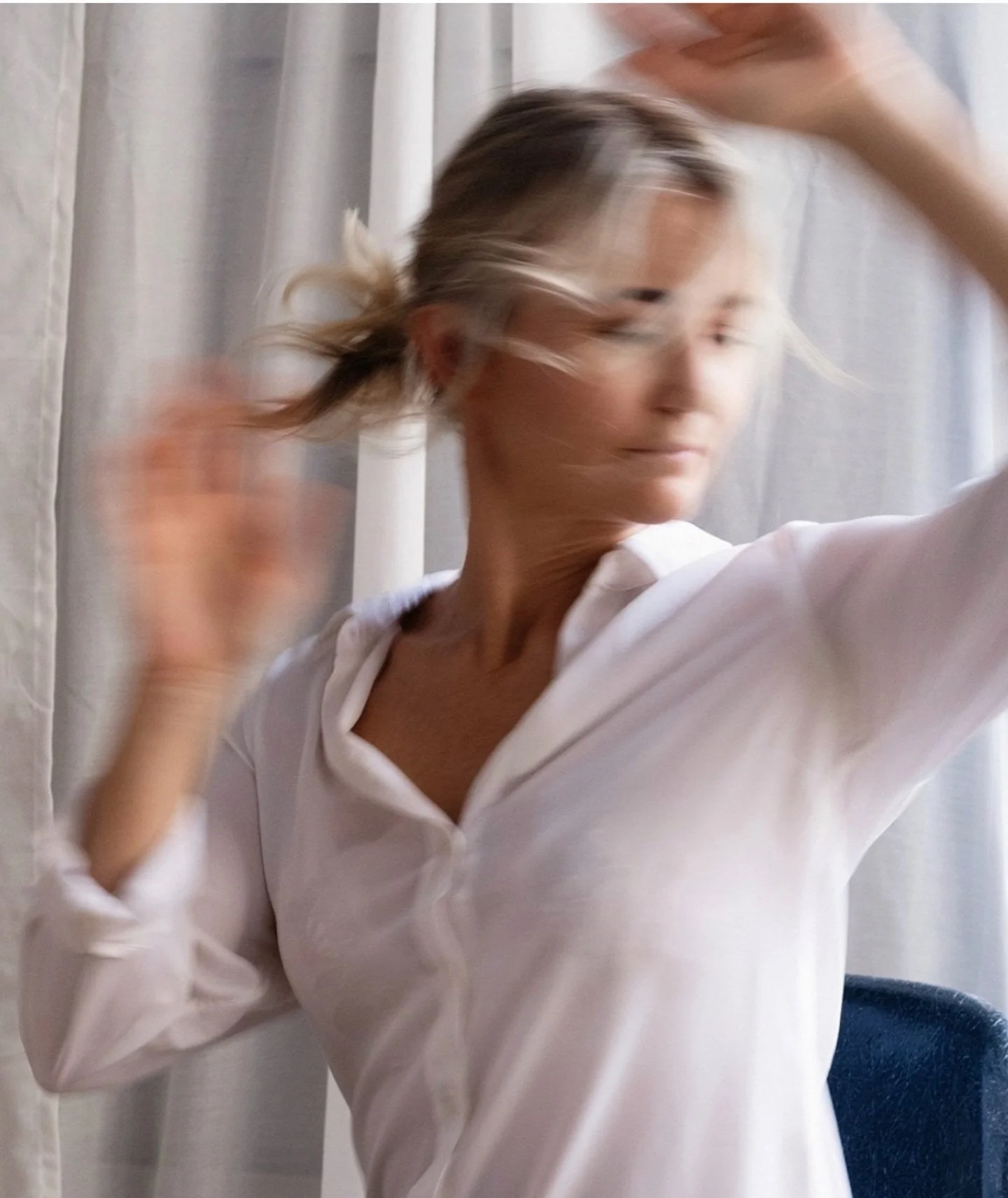 ”What if they learn the real me isn’t so fantastic?”
Mm, maybe that’s exactly what’s needed.
Less performing.
More truth.
More you.
Food for thought🤗
.
.
.
#authenticity #impostersyndrome #realoverperfect #beinghuman