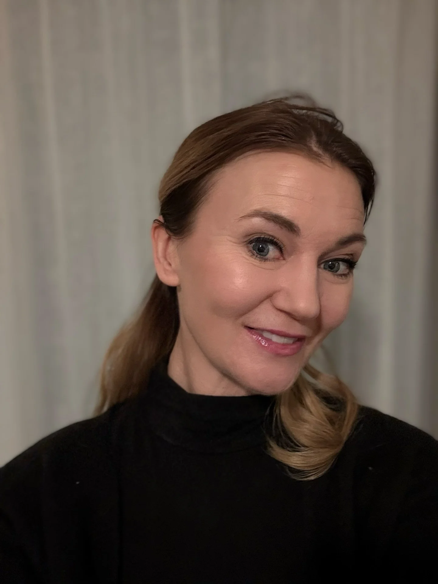 Tack 2025, välkommen 2026✨✨✨ ha med dig: livfullhet behöver inte tillstånd – inte heller den högsta rösten❤️

Jag är djupt tacksam för förtroendet, modet
och viljan att möta det som ville förändras genom grupper, 1:1-samtal, 