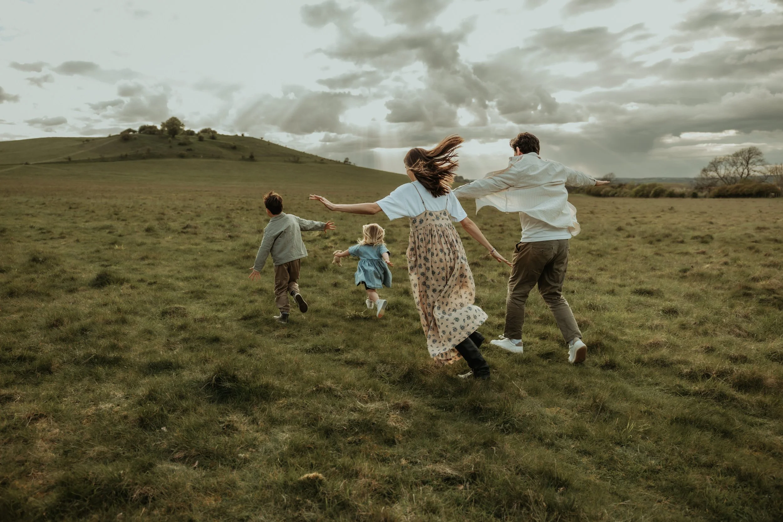 Natural outdoor family photoshoot Hitchin Hertfordshire
