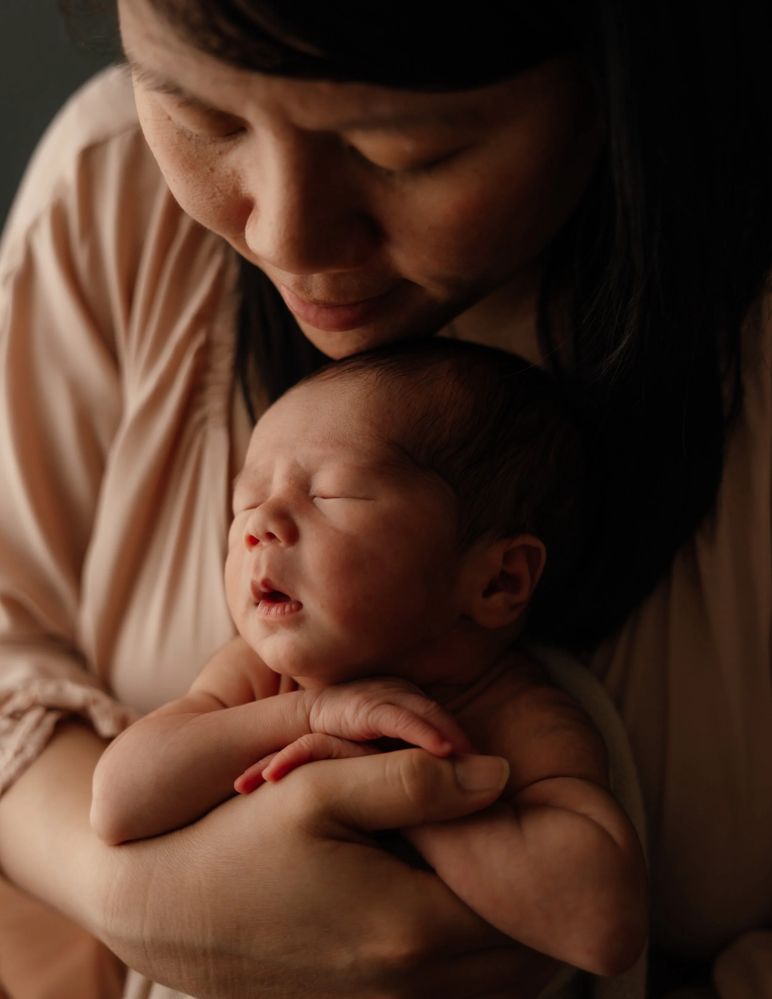 Natural newborn photography
Newborn photographer Hertfordshire
Relaxed newborn photoshoot
Newborn photography Hitchin