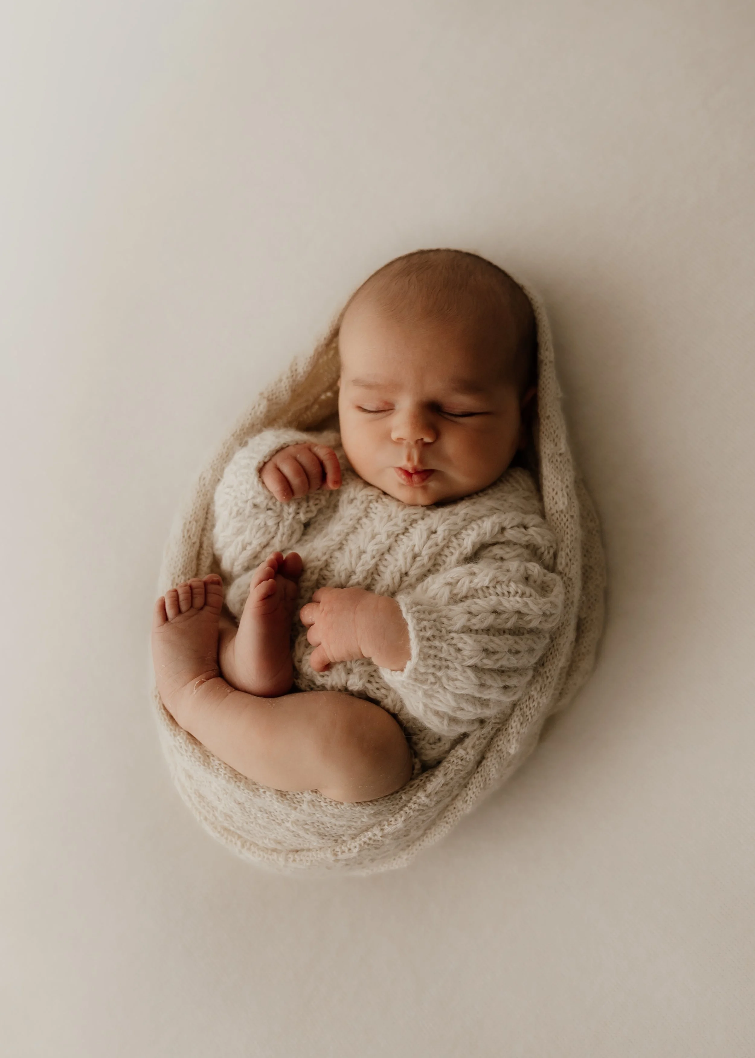 Newborn photography Hertfordshire
Newborn photoshoot Hitchin Hertfordshire
Emotive newborn photography
Natural newborn photography