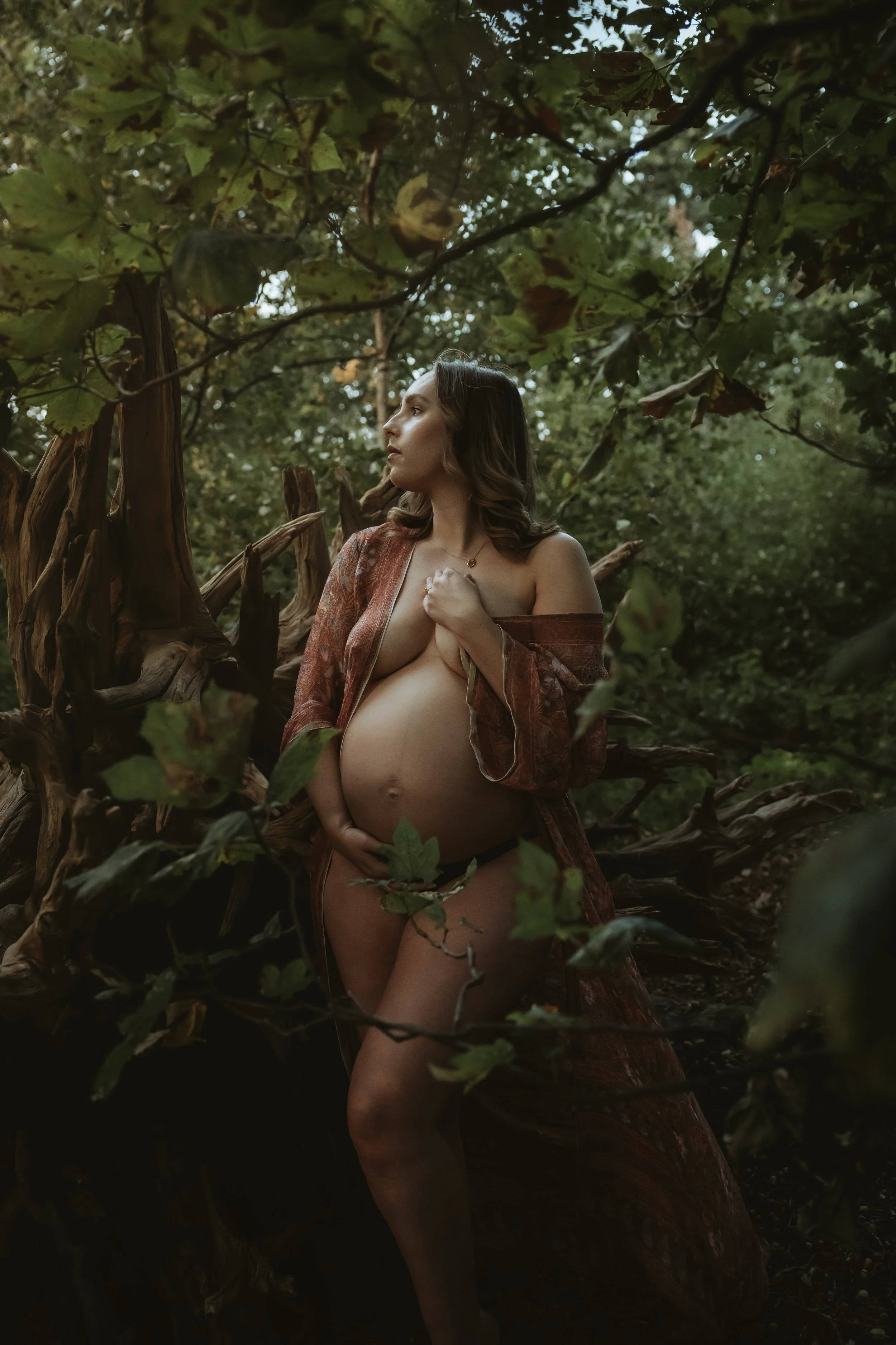 Outdoor maternity photoshoot in Hertfordshire
