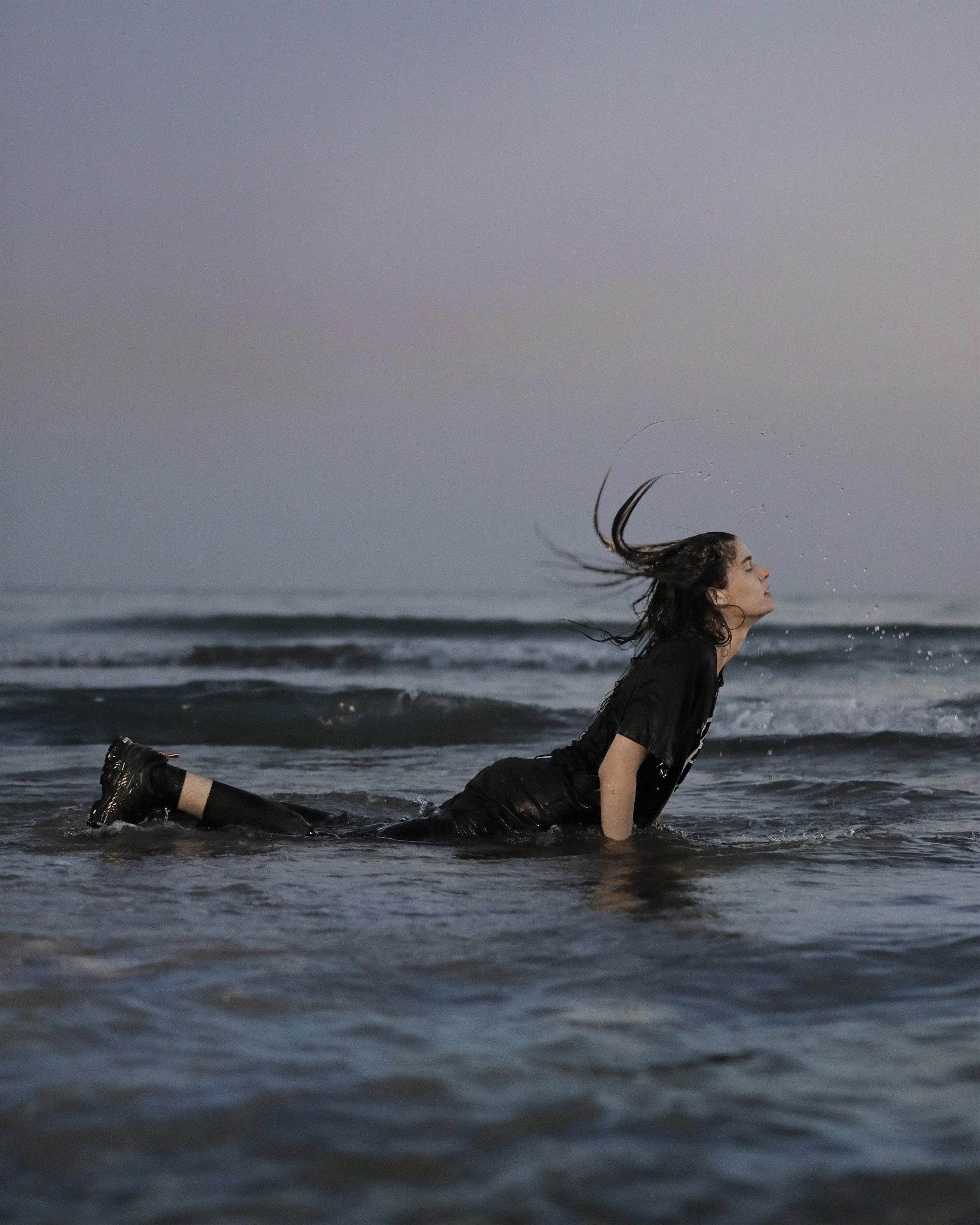 SS21_SHOW_ELIZA_PERFORMANCE_IN_SEAFORD_RGB_CROPPED_01.jpg