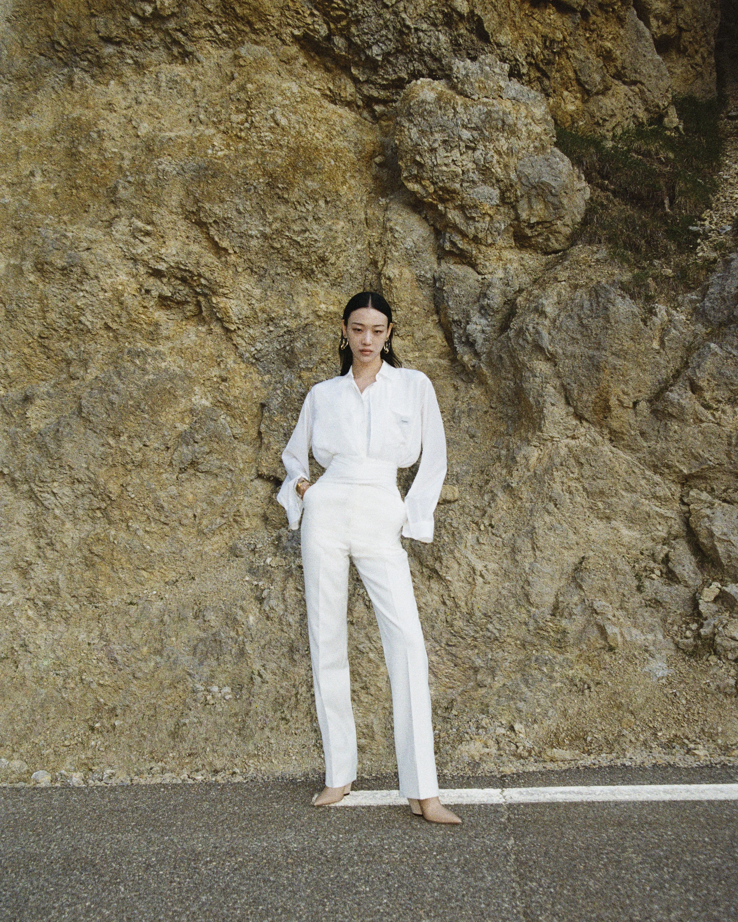 2020_AW20_MAIN_CAMPAIGN_SUPPORTING_RGB_CROPPED_05.jpg