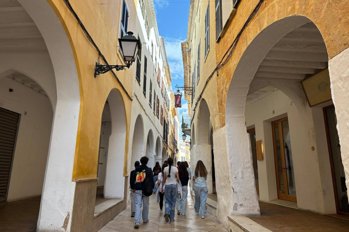 Youth Ambassadors of Sóller and Ciutadella meet on the island of Menorca