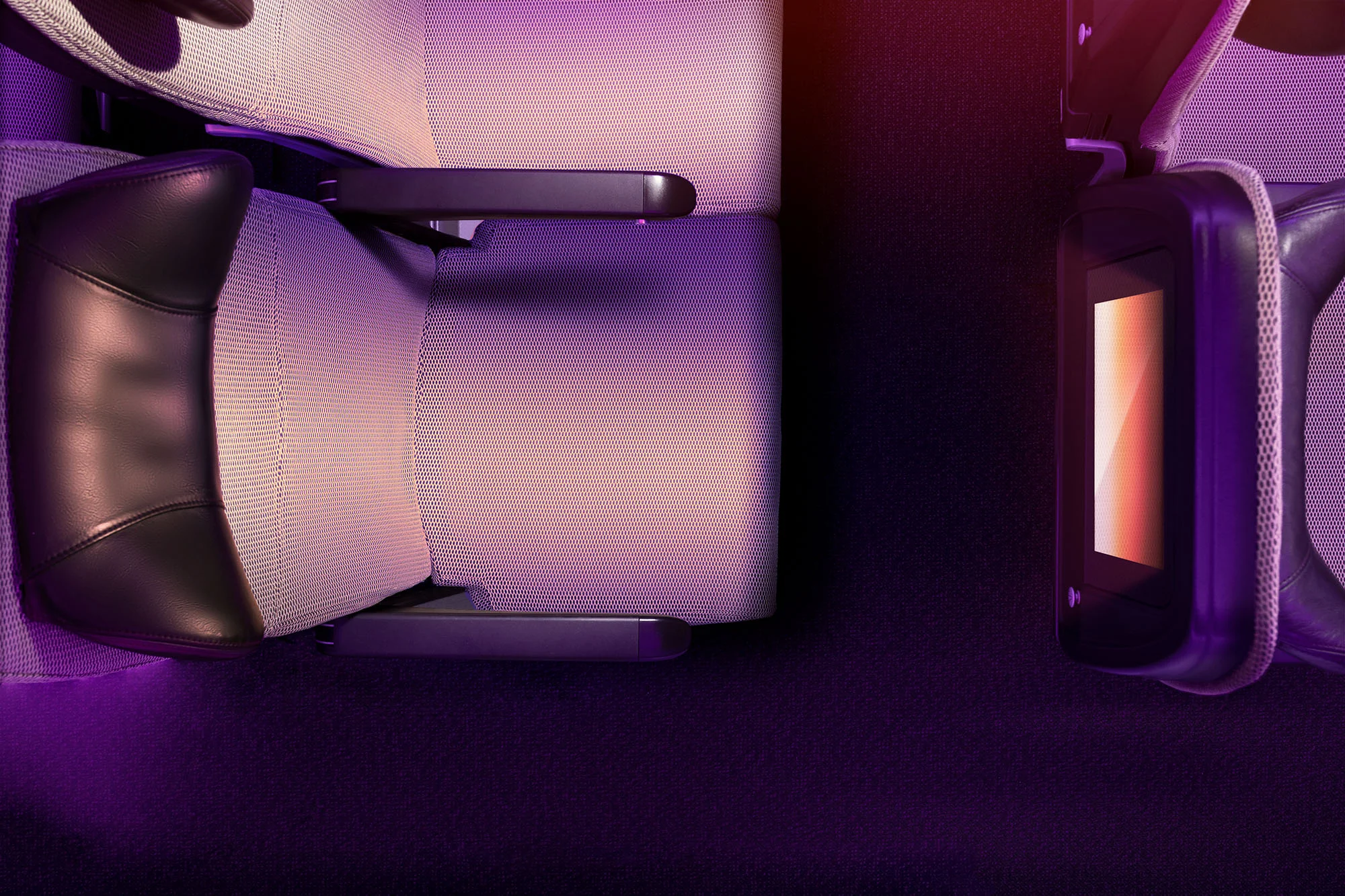 EconomyDelight_Hero1_night EM1.jpg