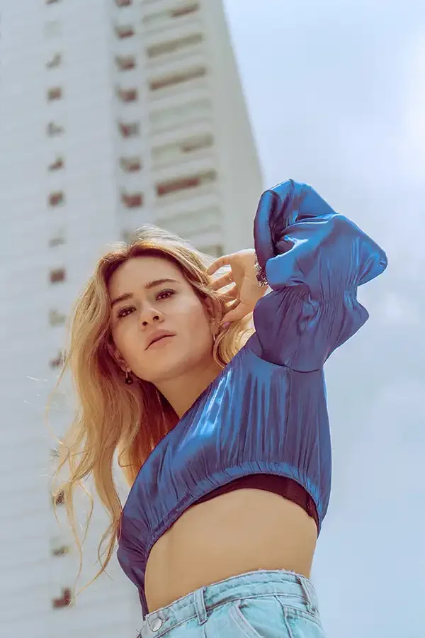 Honestidad emocional, resiliencia y pop alternativo: Bienvenida Montse Soto a la familia Casete.