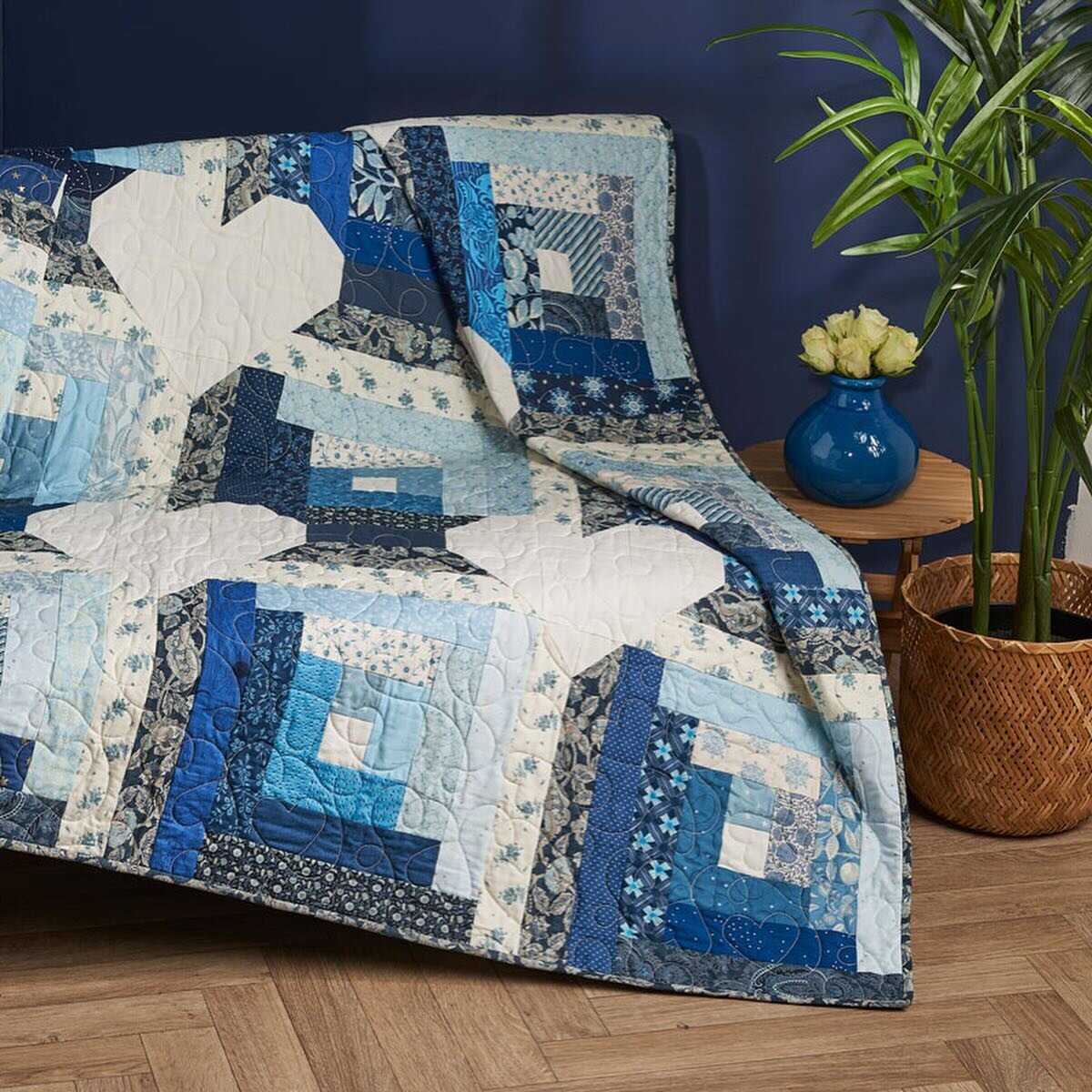 🩵 Have you seen our new quilt, Log Cabin Love in issue 111 of Todays Quilter magazine? 

We&rsquo;re thrilled to have another of our patterns in @todaysquilter and their photography is always so beautiful 💙

We made the quilt in blues (our comfort 