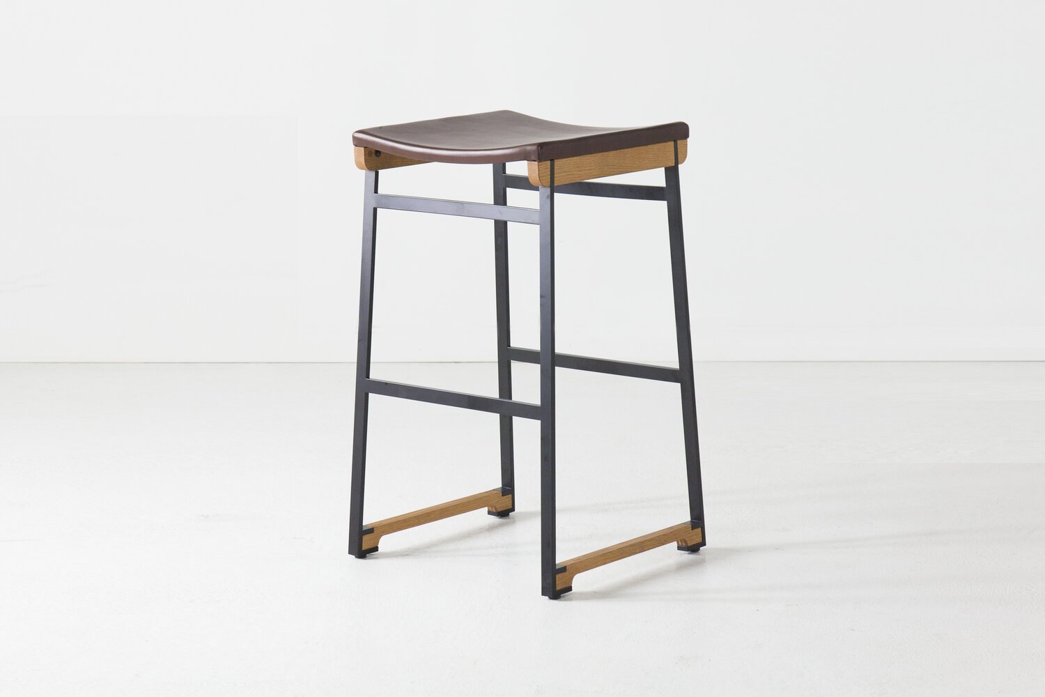 Catenary Stool backless 3.jpeg
