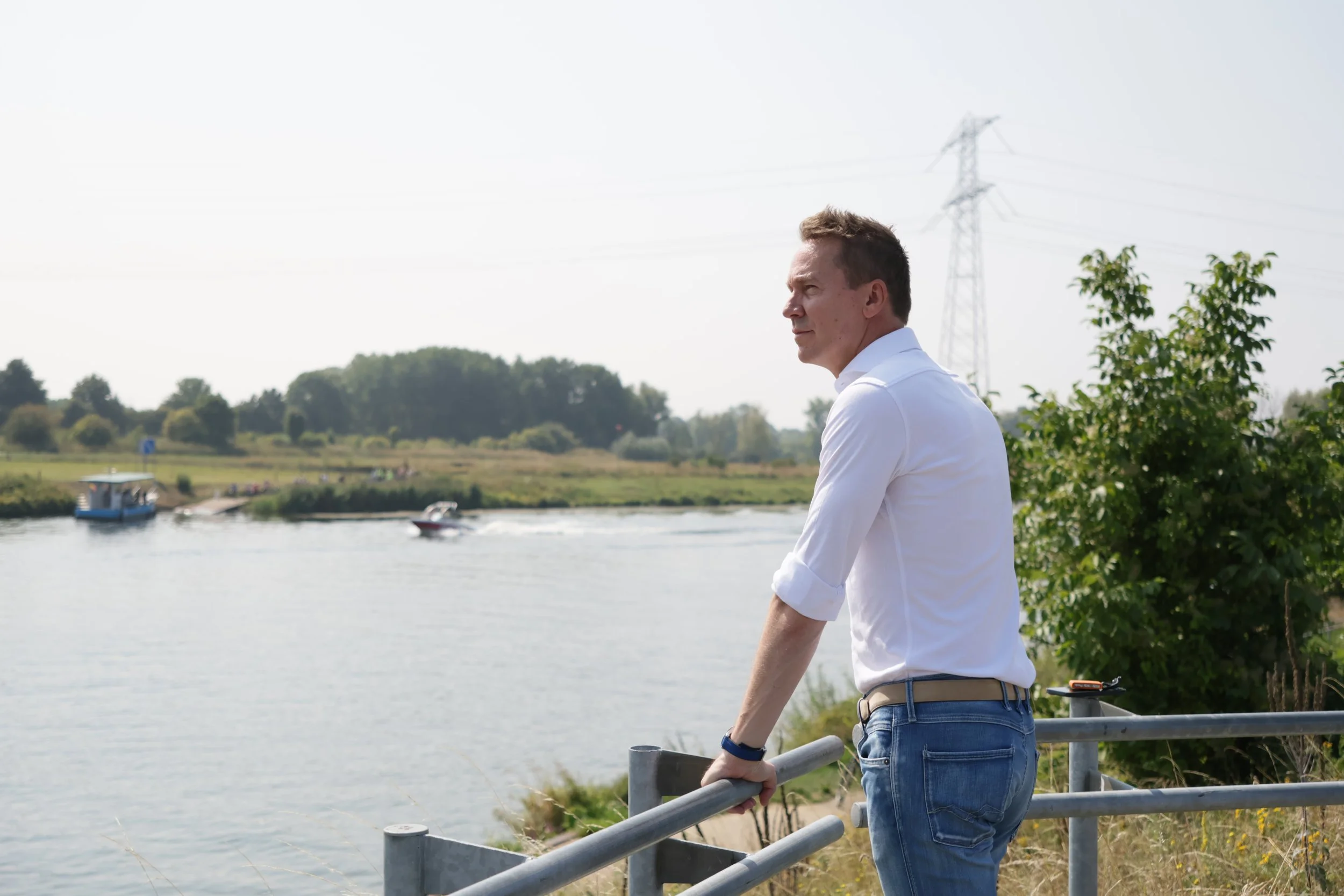 Brouns schrijft Wallonië en Frankrijk aan over vervuiling Maas “Proper drinkwater begint stroomopwaarts: Vlaanderen en Nederland kunnen dit niet alleen oplossen”