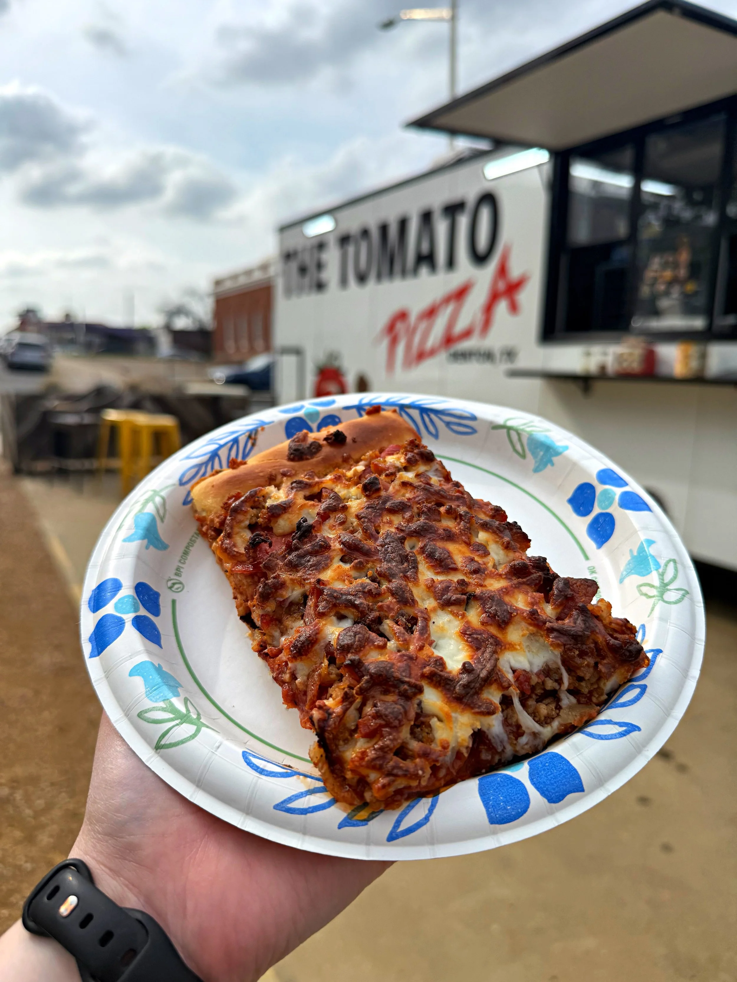 Feels like pizza for dinner tonight! Swing by the truck from 4pm-11pm, or head to www.tomatohearts.com to order pickup or delivery! (Our website is under construction, more info on that soon.) We&rsquo;re open 4pm-11pm🍅