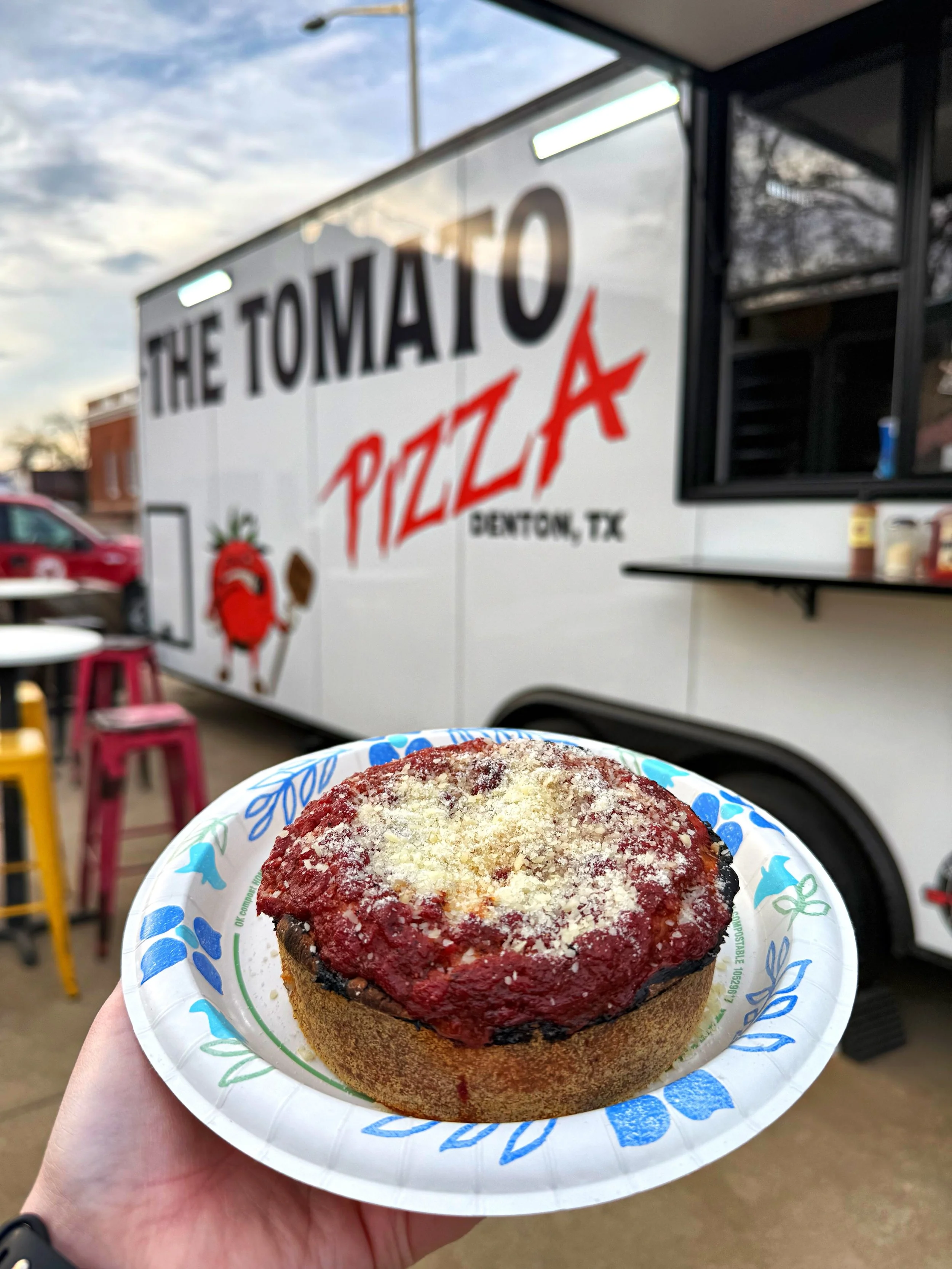 You know who&rsquo;s not gonna get blown away in this wind? Our truck 🫶 Order delivery on our website and get $1 off combos until 5. We&rsquo;re open til 1am🍅